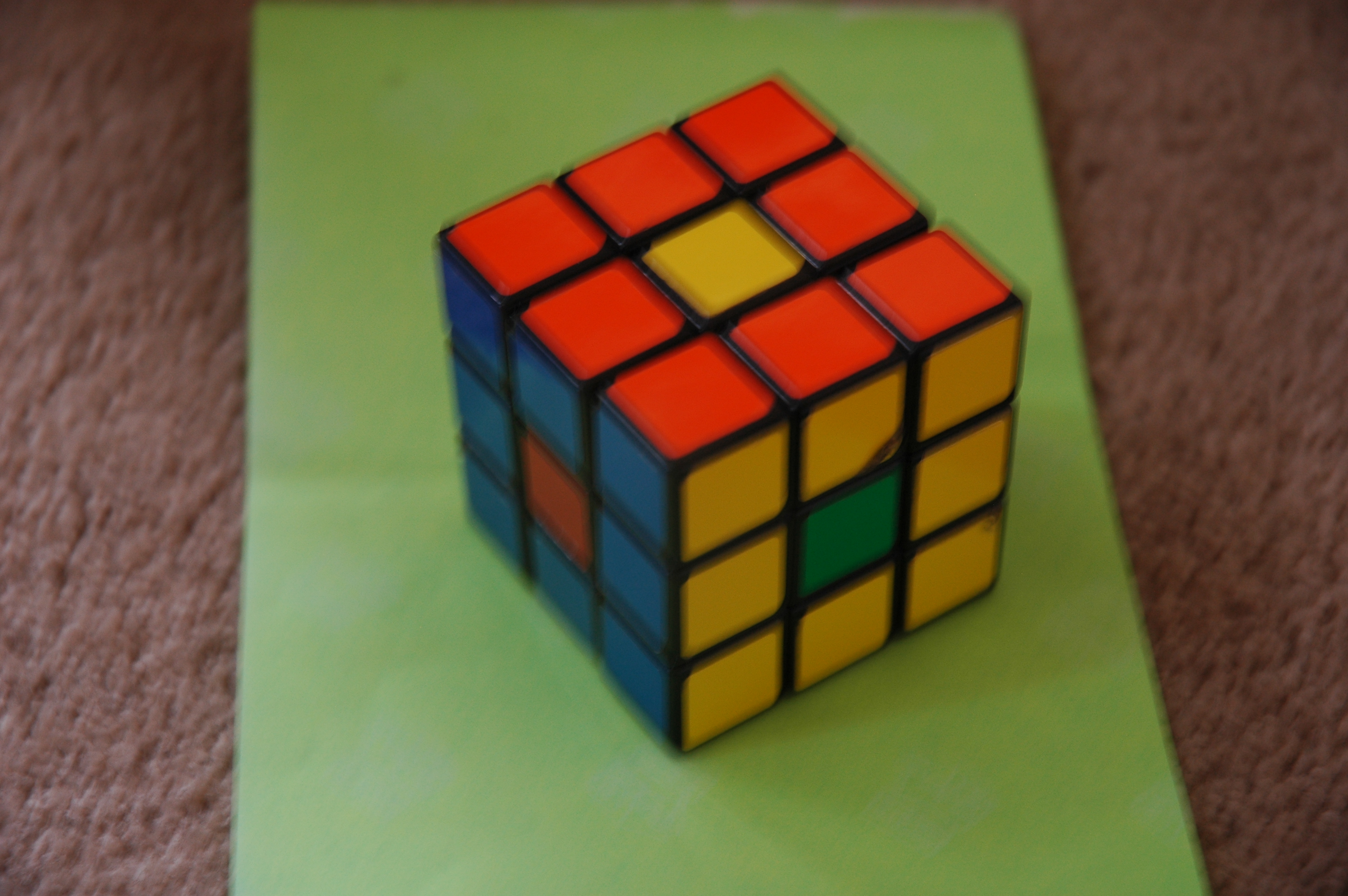 Rubik's Cube Tricks-center Piece.