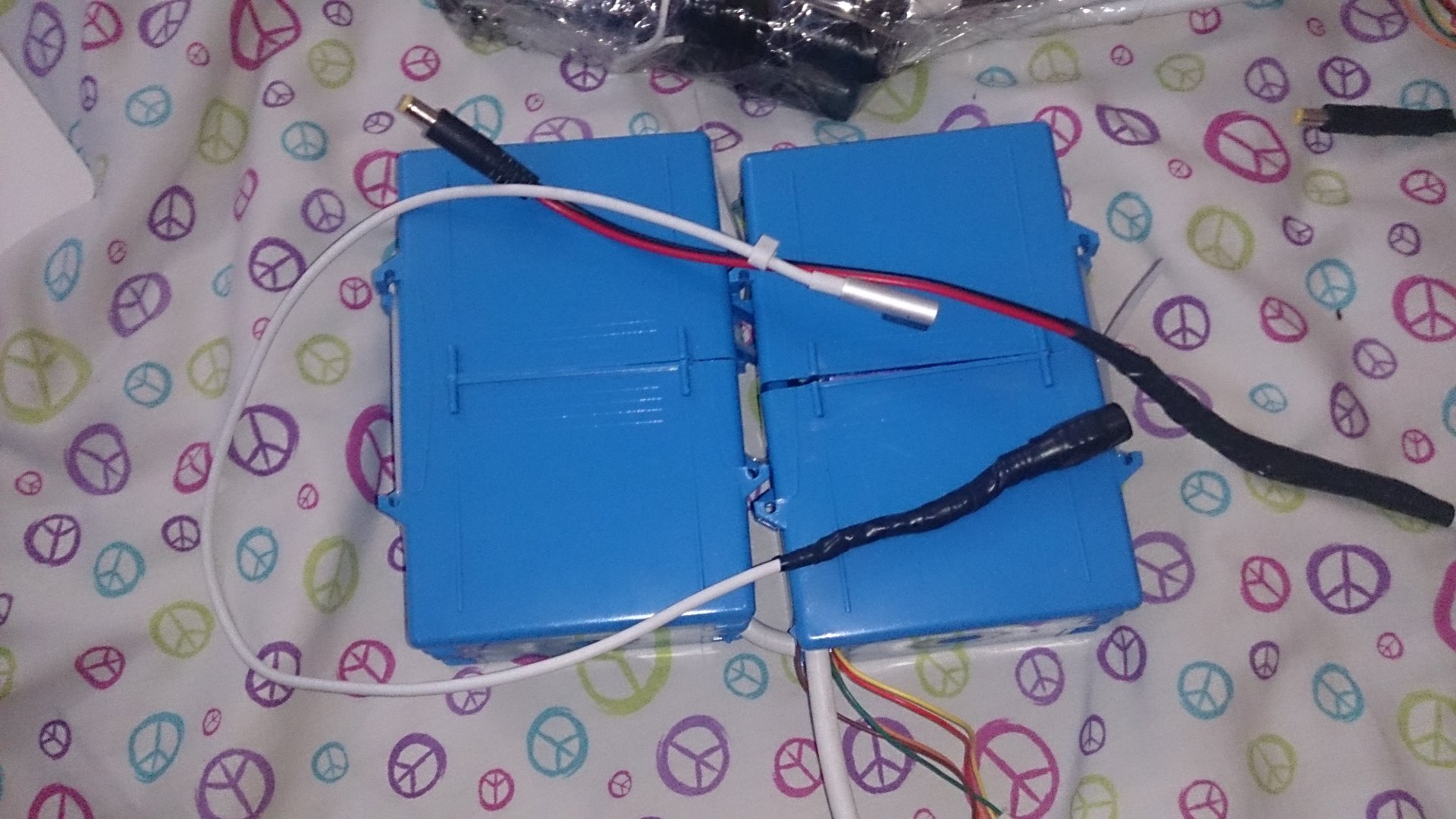 How to make an external battery pack for macbook air for under 30$