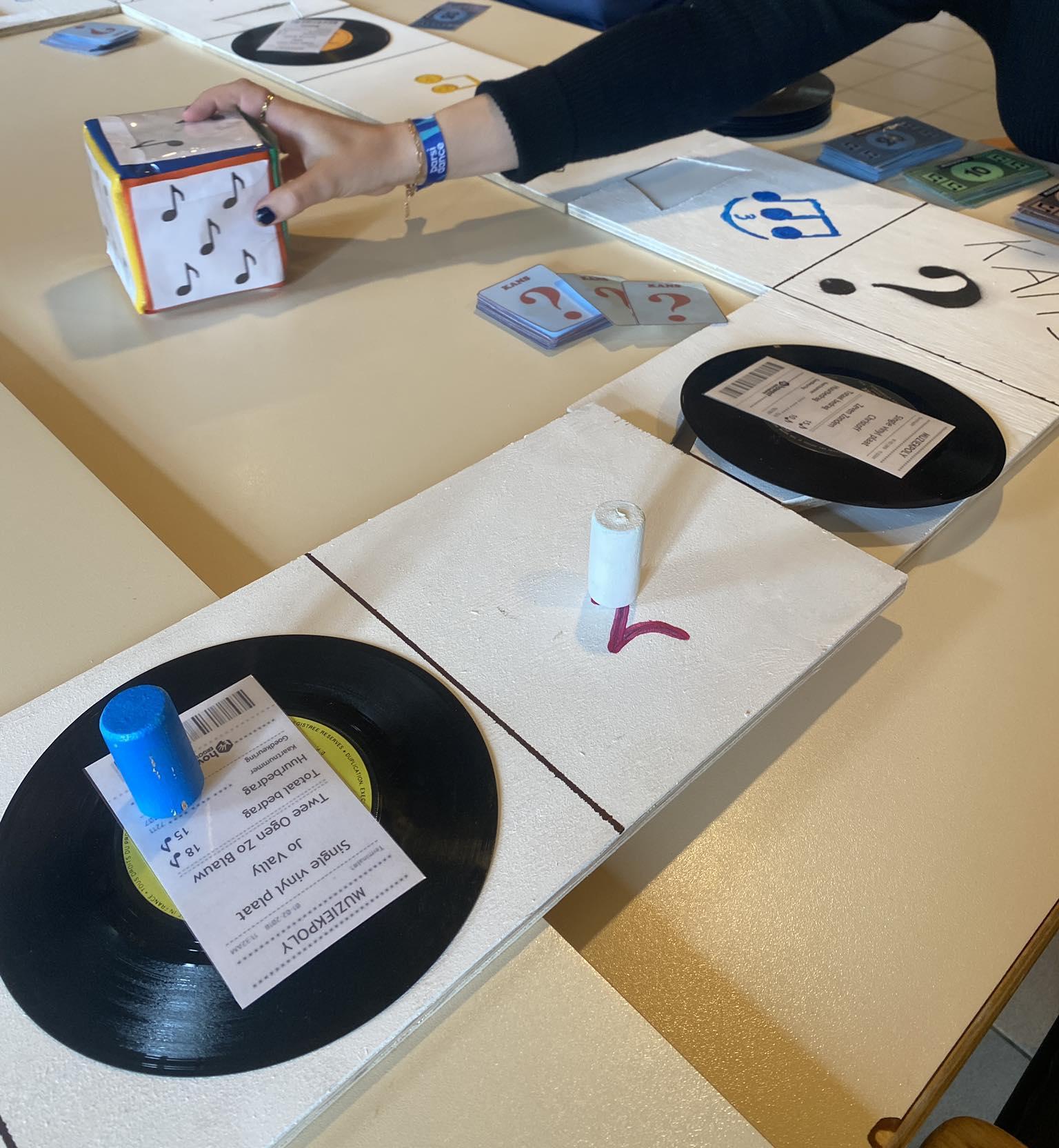 D4E1 MUZIEKPOLY