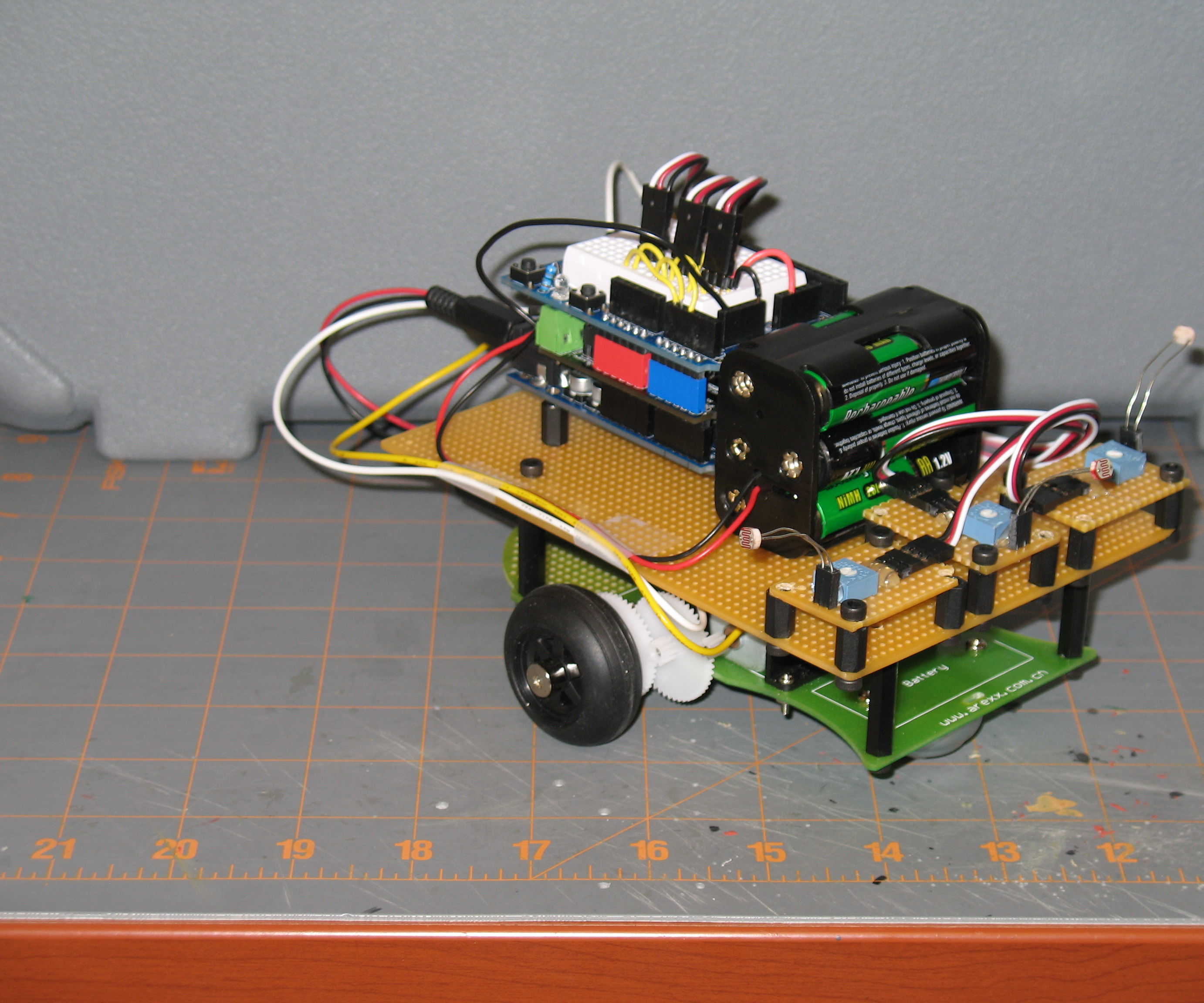 Arduino Light Following Robot