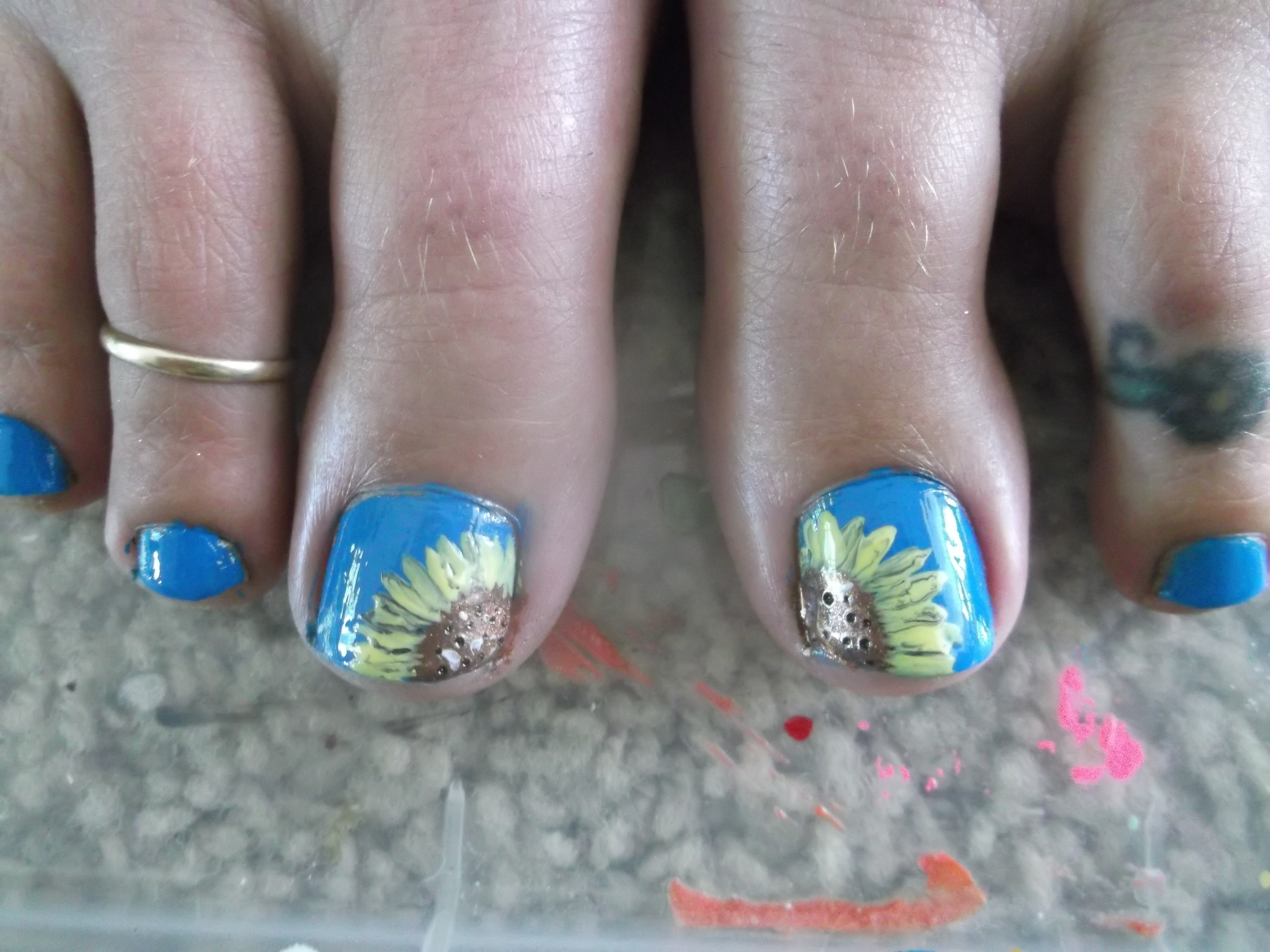 Sunflower Nails