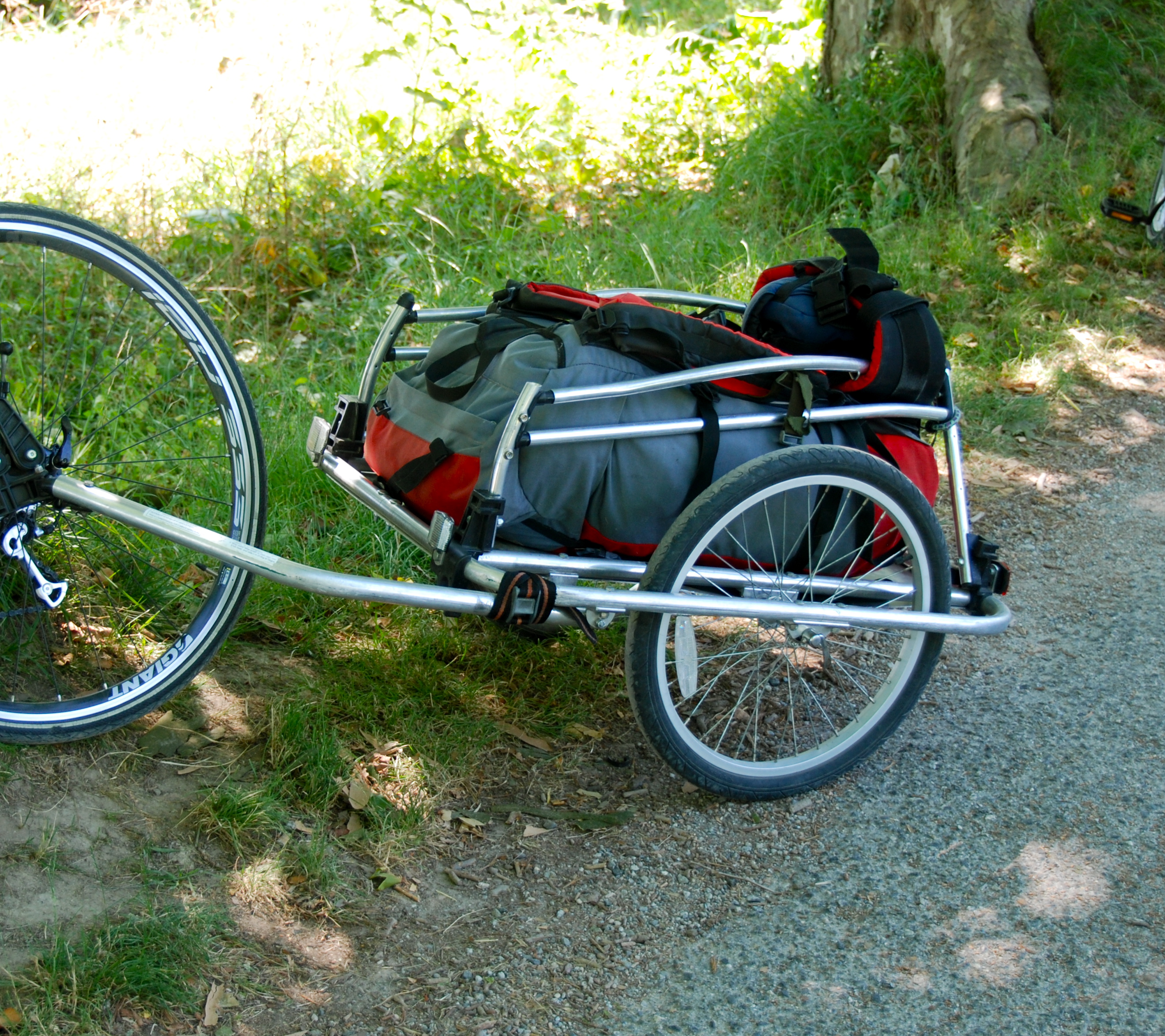 Convert a Child's Bike Trailer Into a Cargo Trailer.