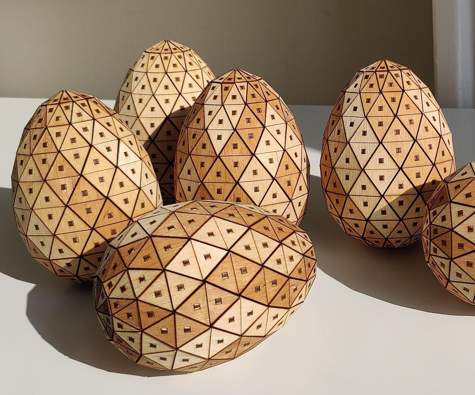Large Wooden (Easter) Eggs