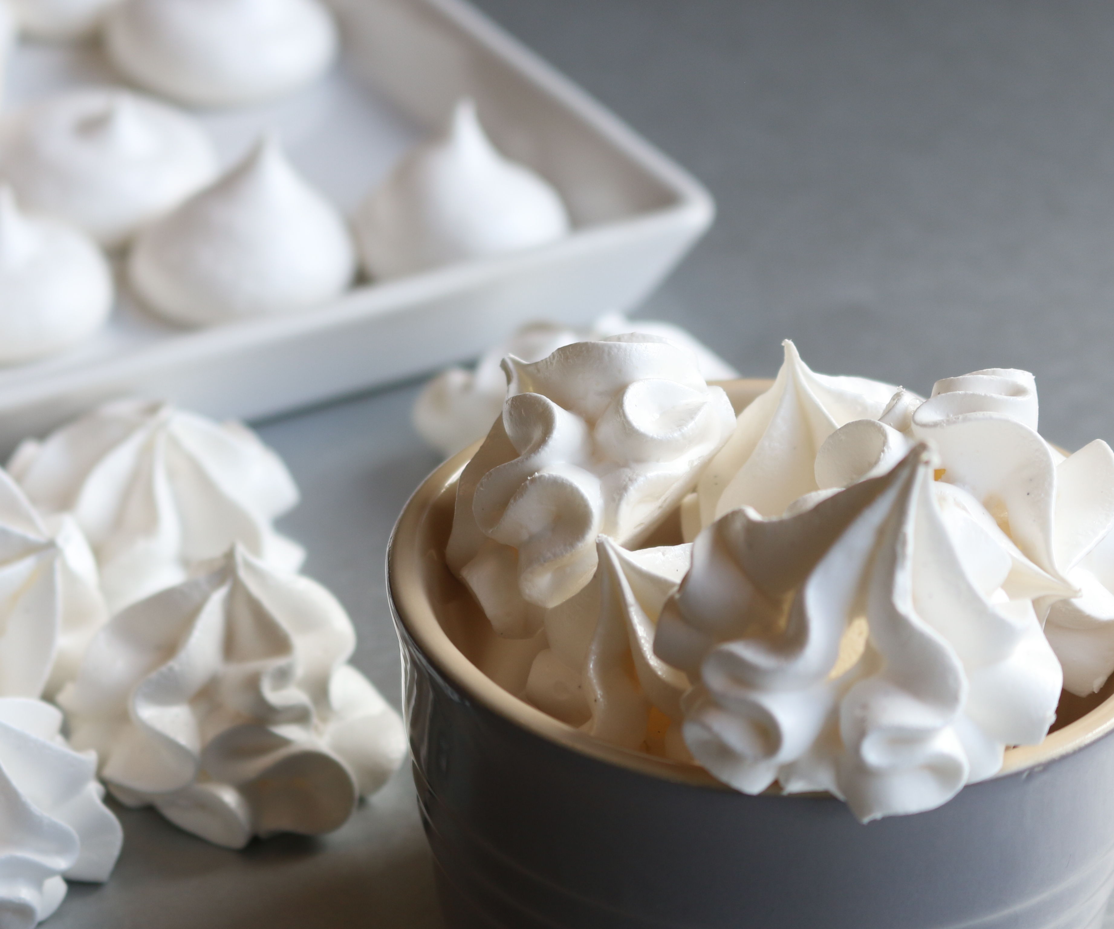 Vanilla Meringue Cookies