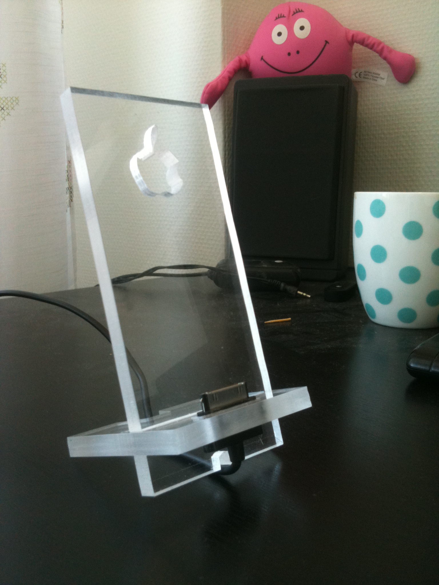 Simple Iphone stand from 8mm plexiglass