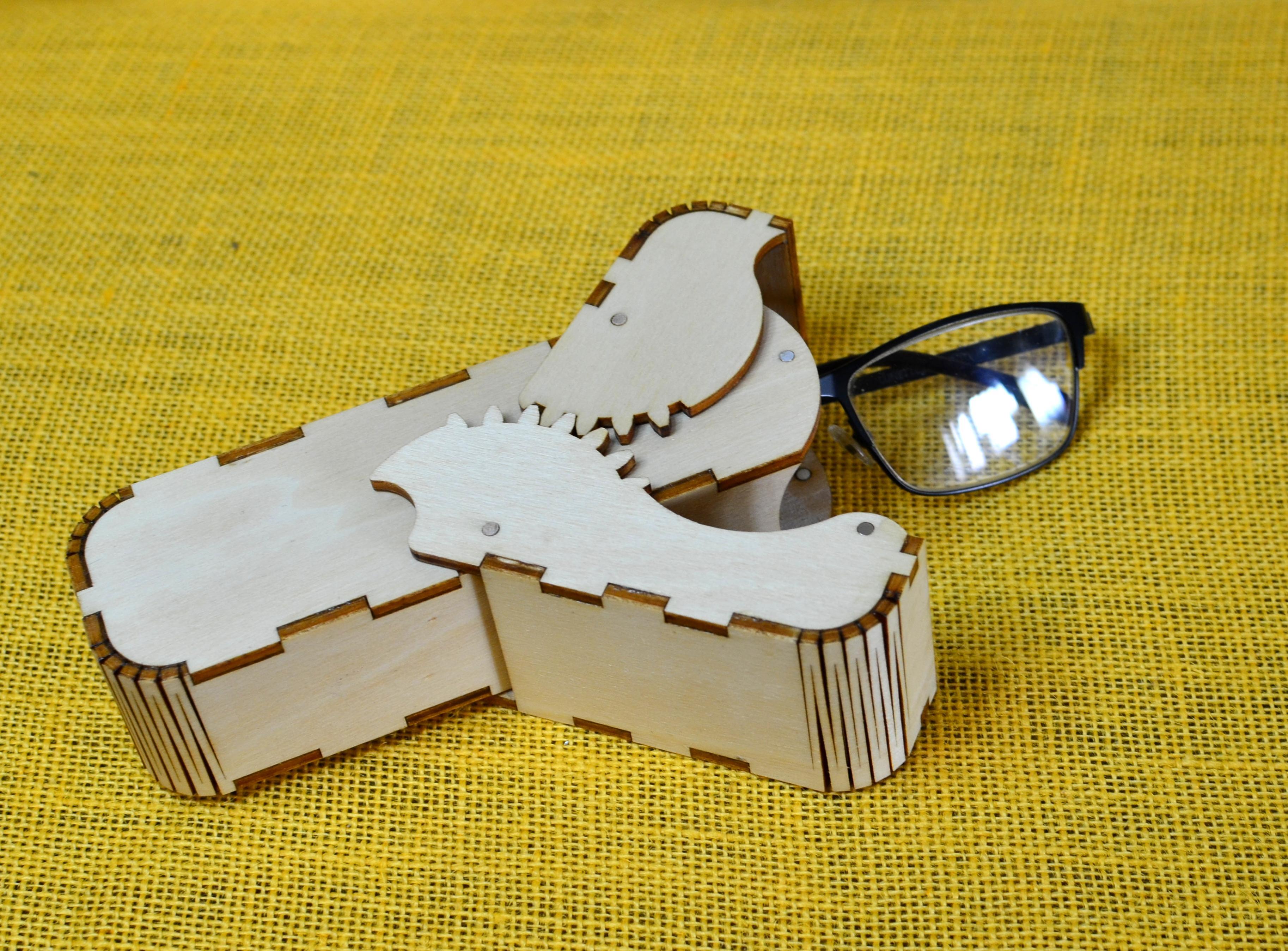 Geared Glasses Box