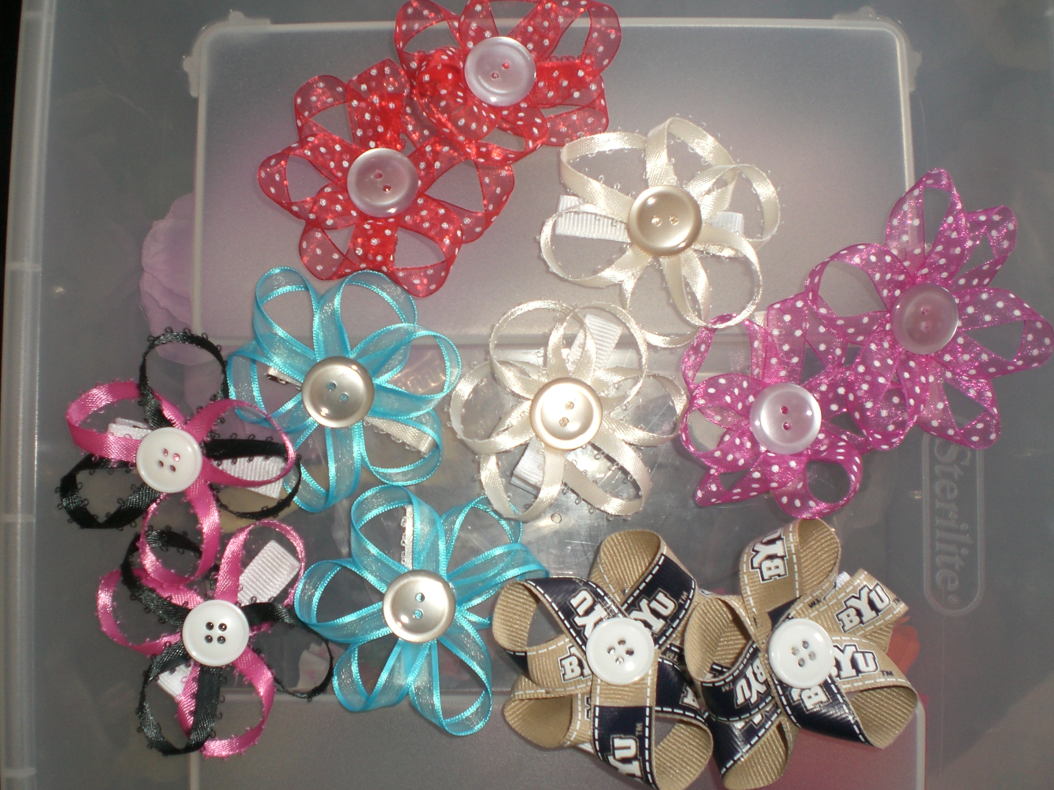 How to Make Button Flower Clippies for Your Little Girl