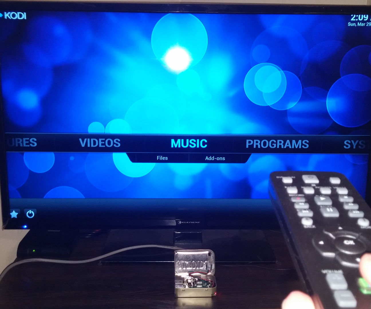 Raspberry Pi 2 Media Center: Kodi on XBian