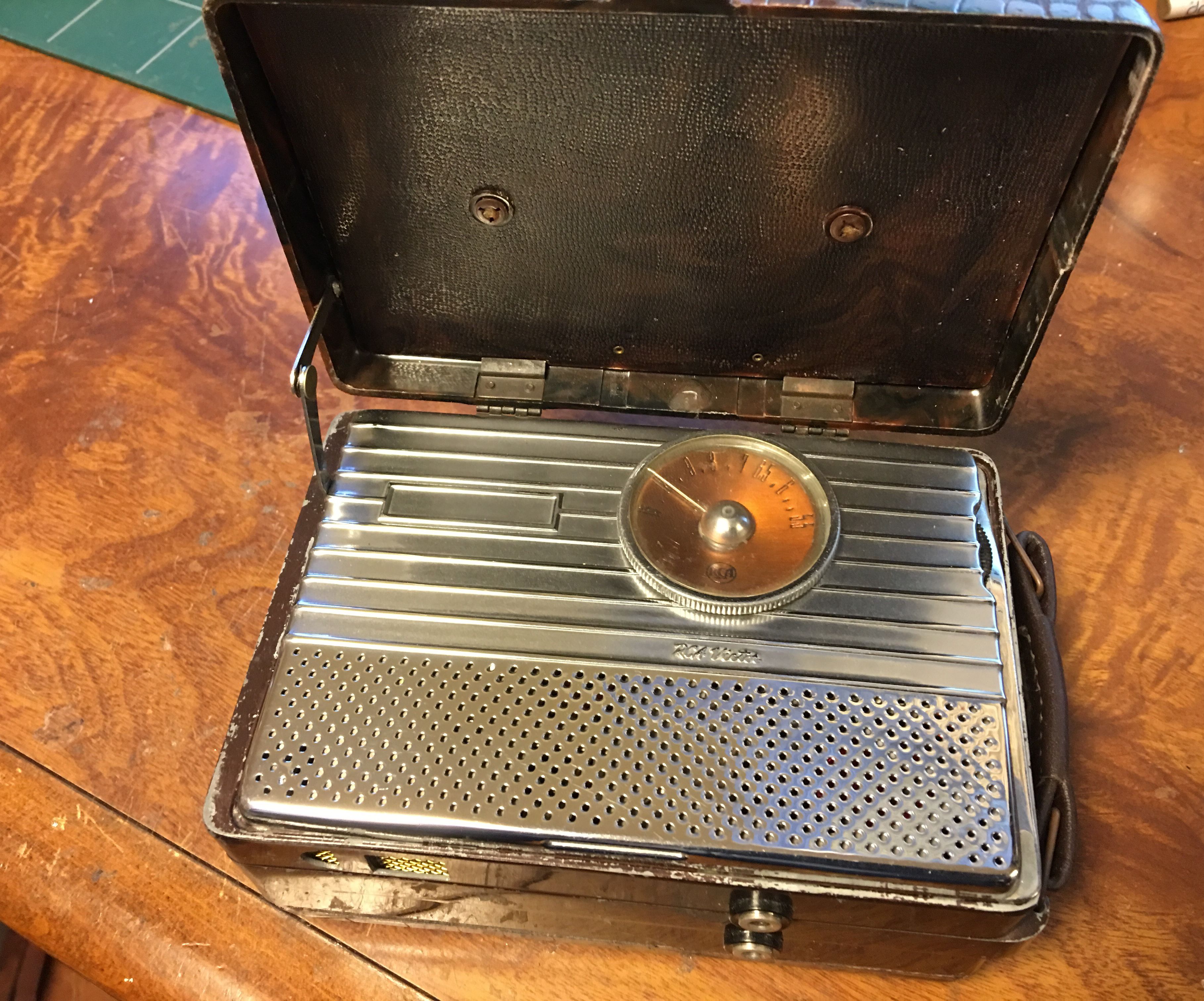 Bluetooth Tube Radio Receiver No.6 "Completely Portable