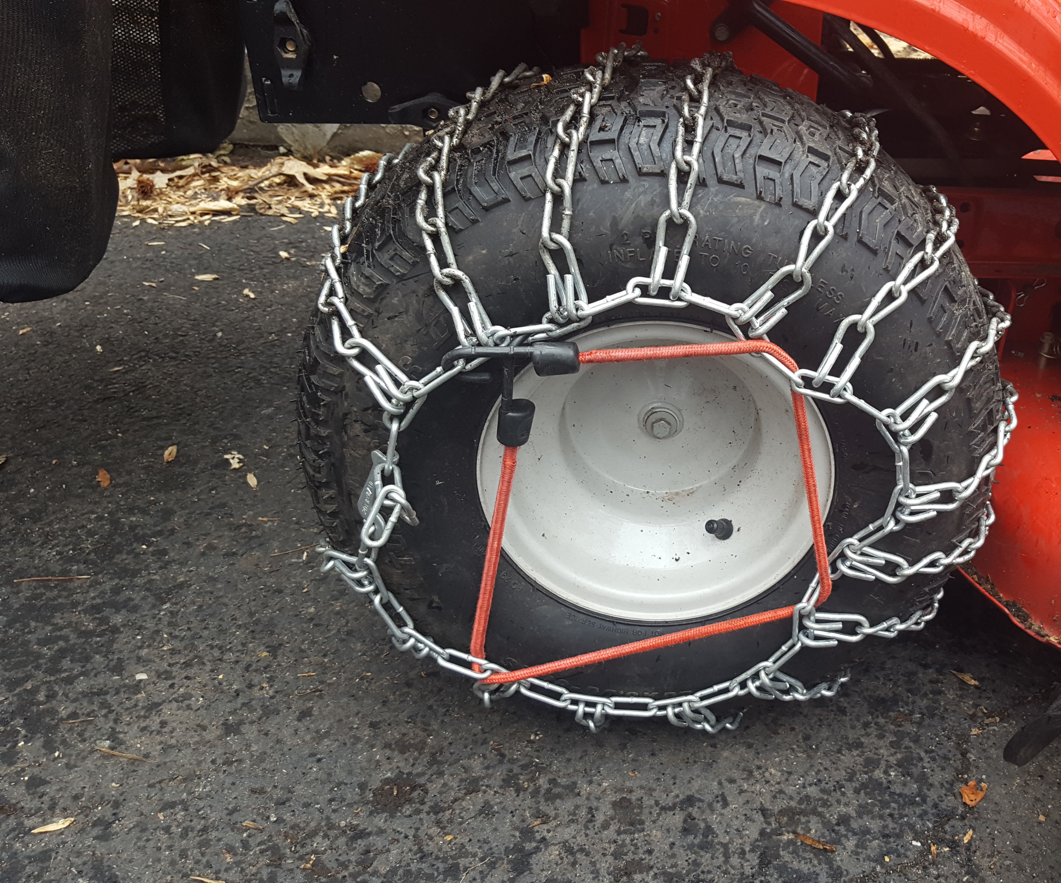 How to Mount Tire Chains to a Tractor