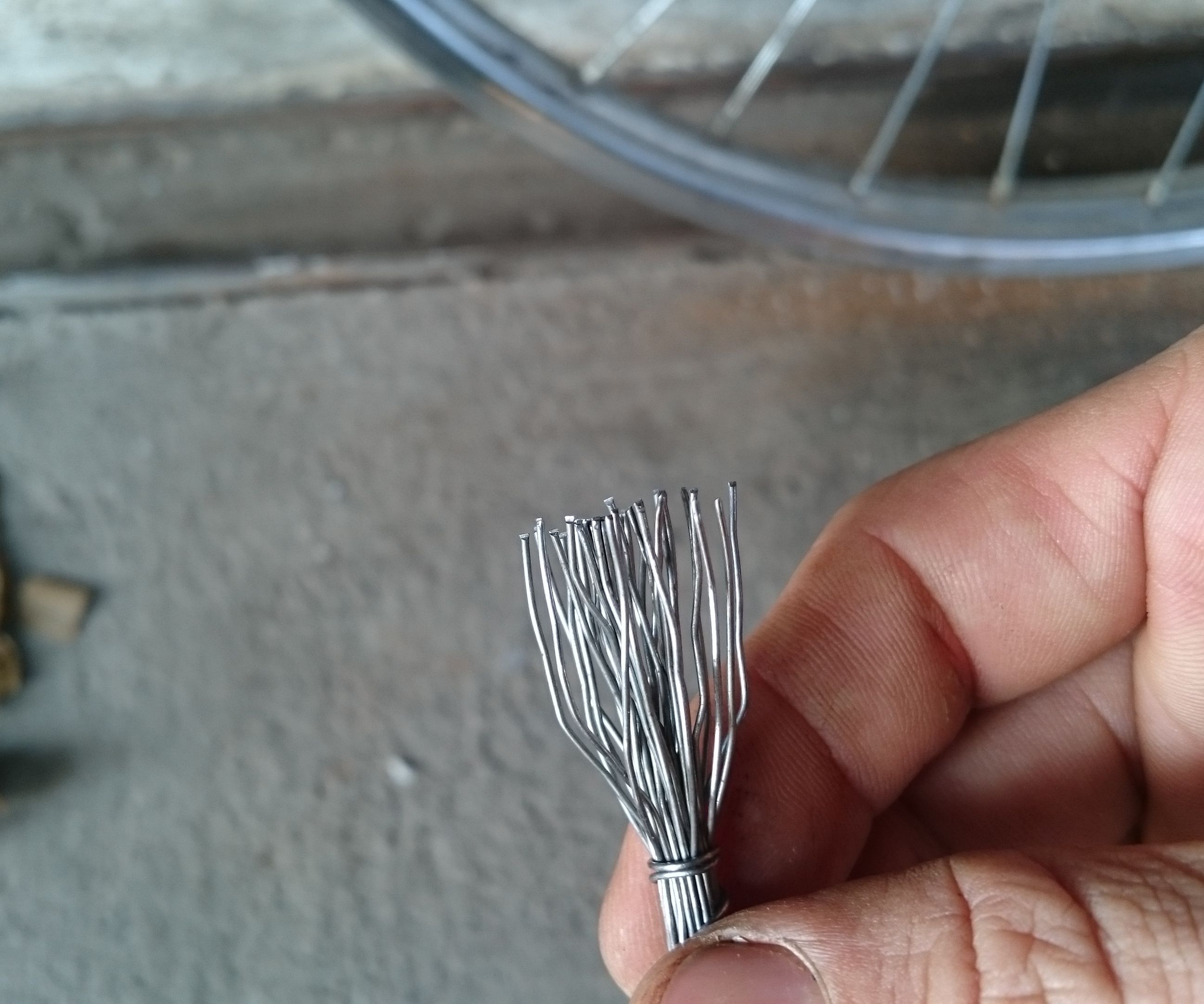 Mini Metal Brush