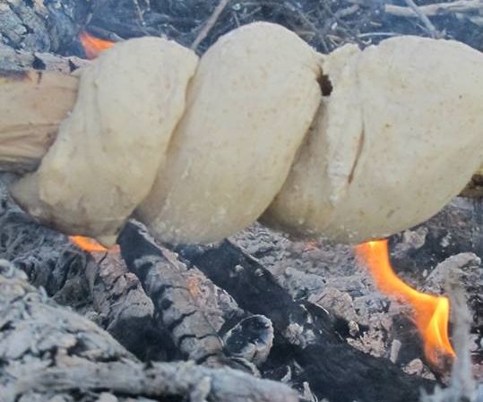No Knead ''Stick Bread'' |Quick Recipe for Camping use