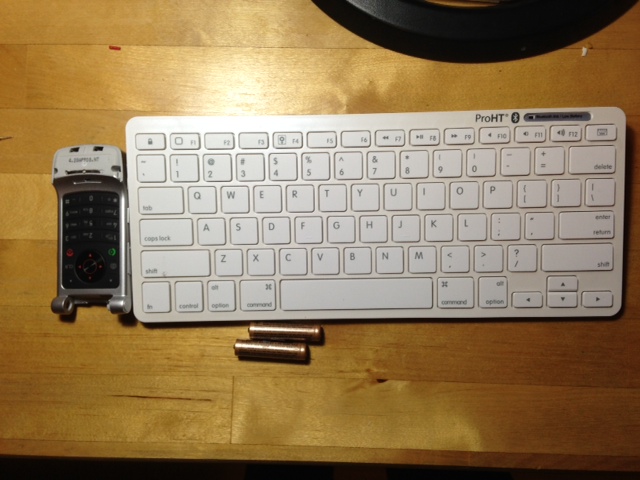 How to hack old cell phone to power up your wireless bluetooth keyboard