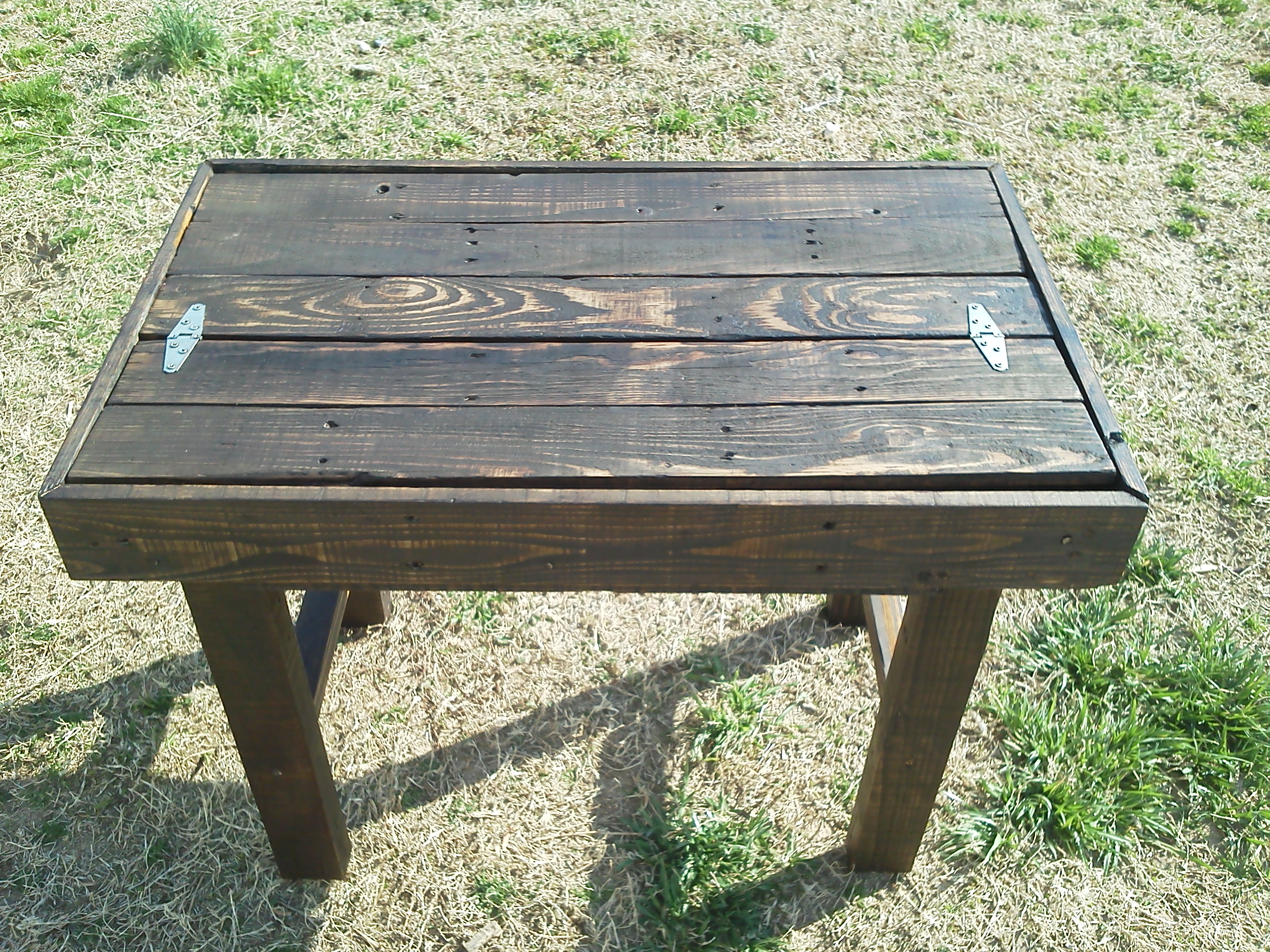 Reclaimed Pallet Side Table With Drawer Space