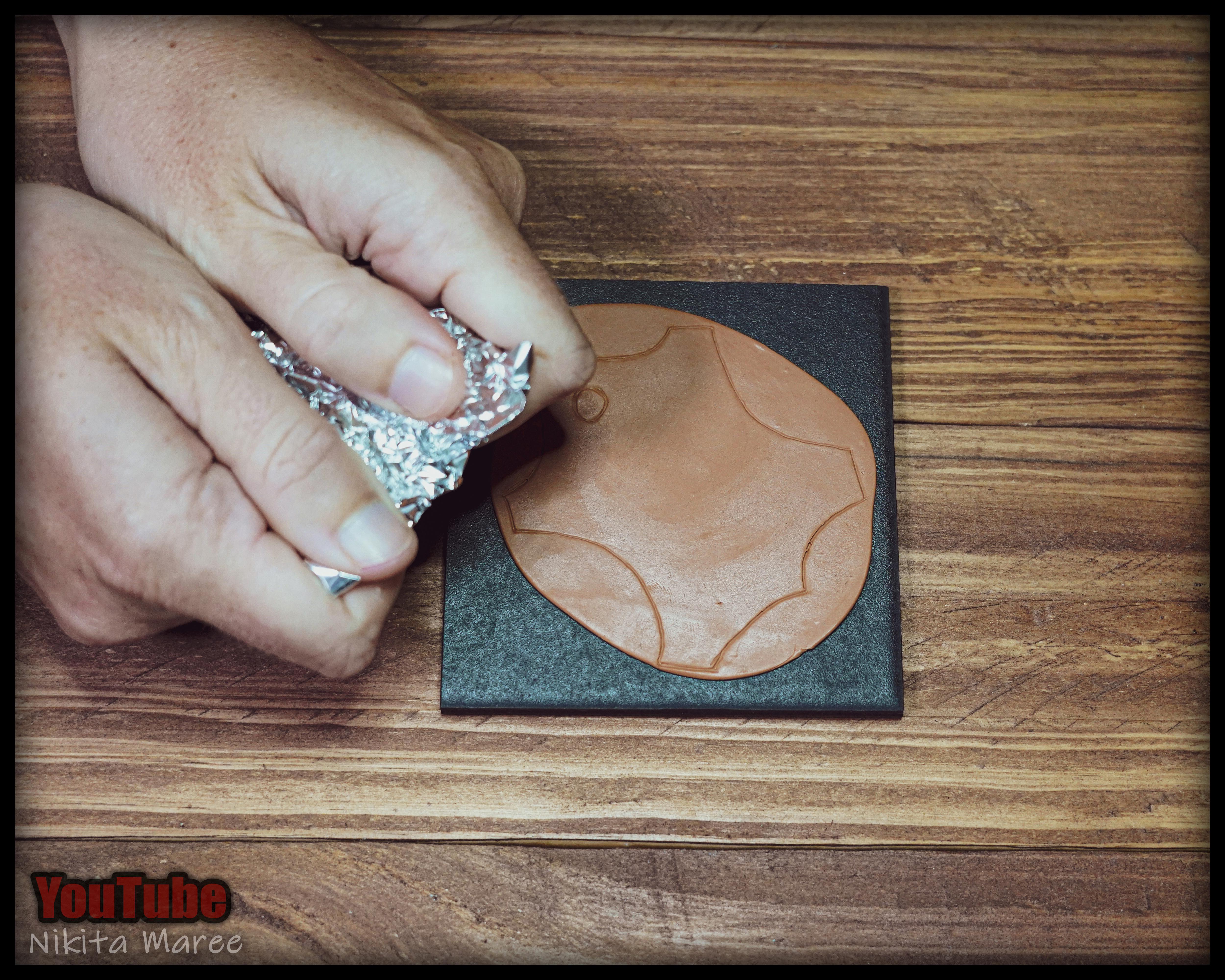 How to make polymer clay look like real leather. Faux Leather made from Polymerclay. Polymerclay tutorials (10).jpg