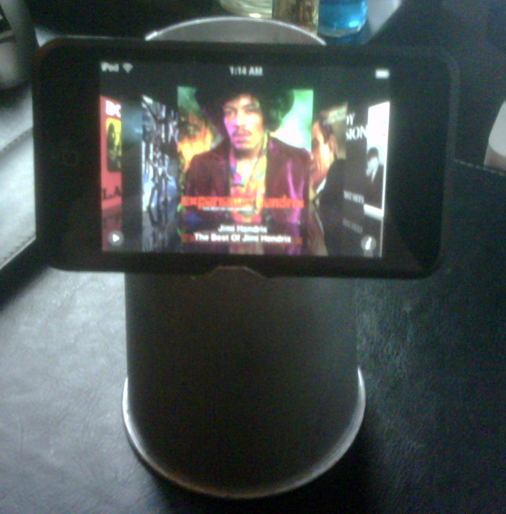 The Paper Cup Stand (For an iPhone, iPod Classic, PSP, Blackberry etc)