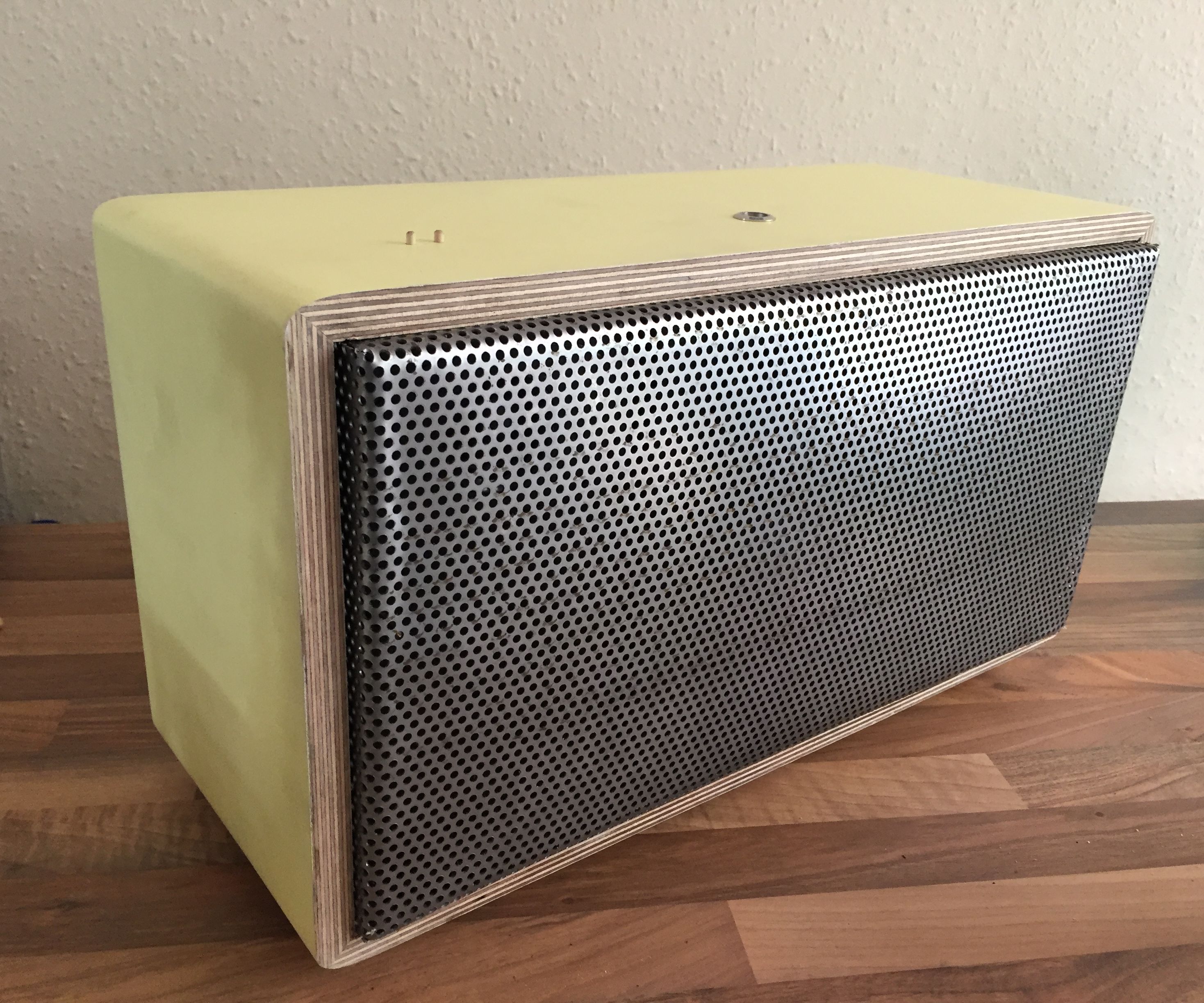 DIY Bluetooth Boombox - Repurpose your old Hi-Fi 
