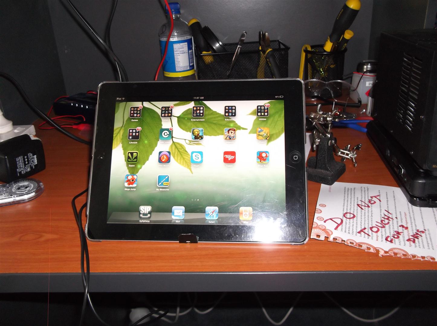 iPad, Tablet, (Universal Stand)