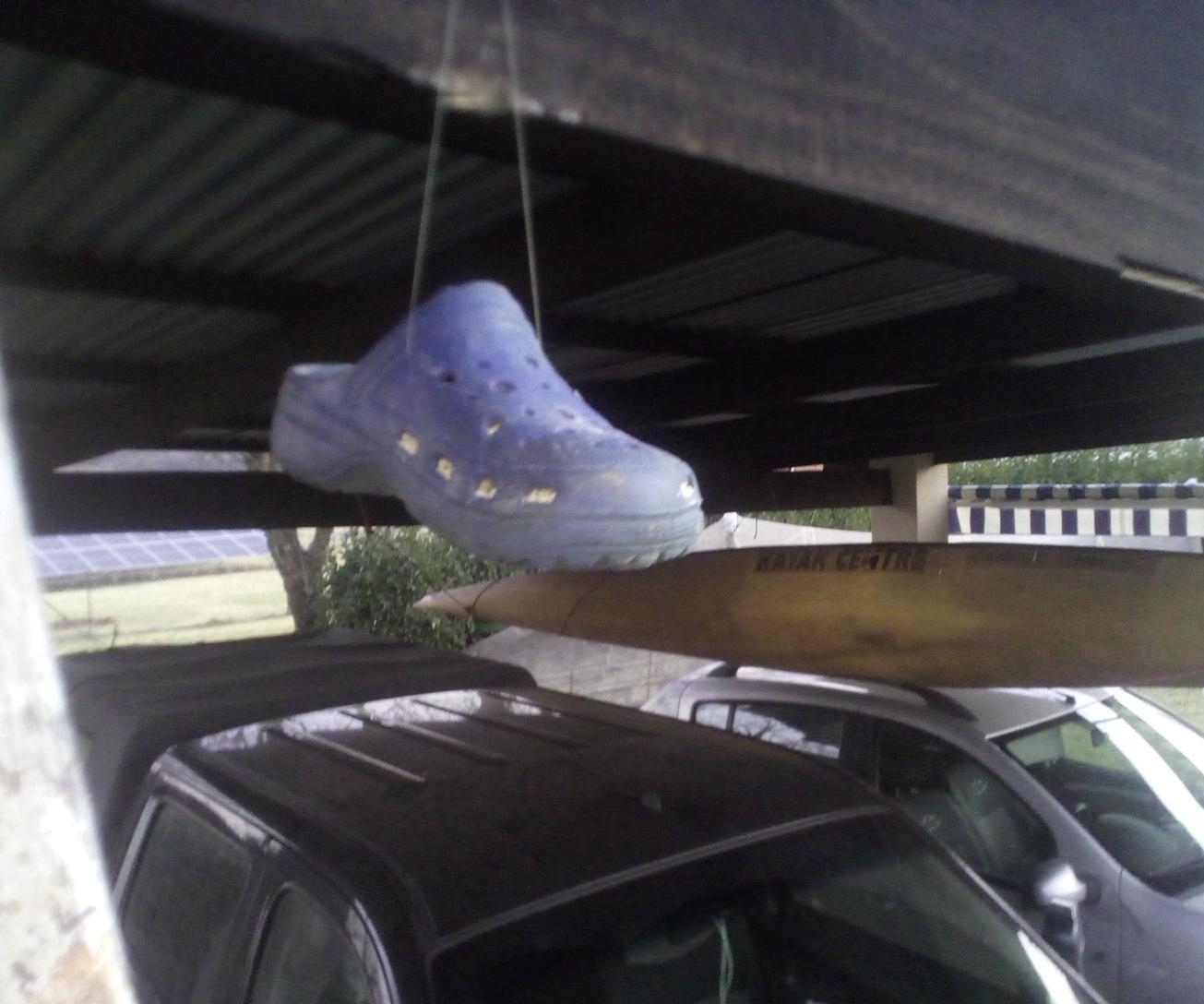How to Make a Bird Feeder Out of a Shoe DIY
