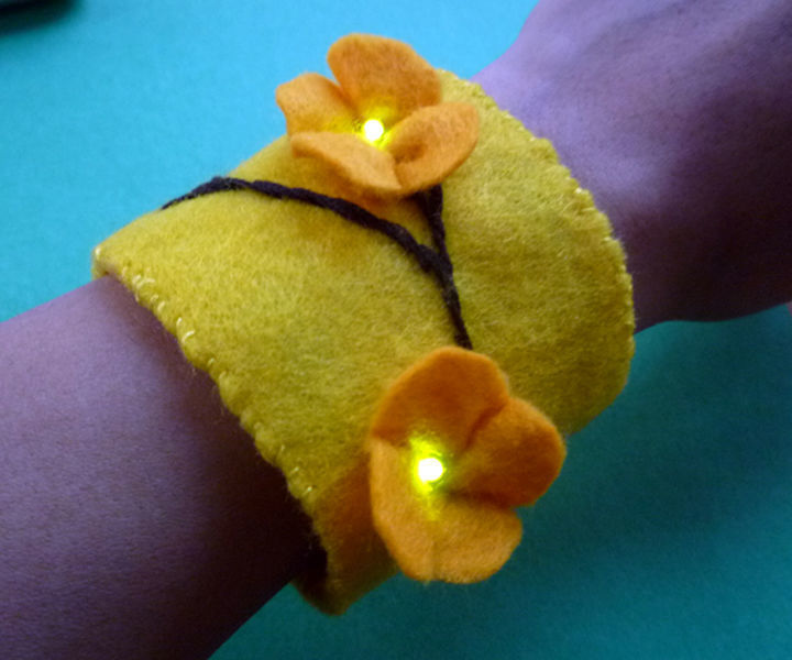 LED Cuff (Advanced)