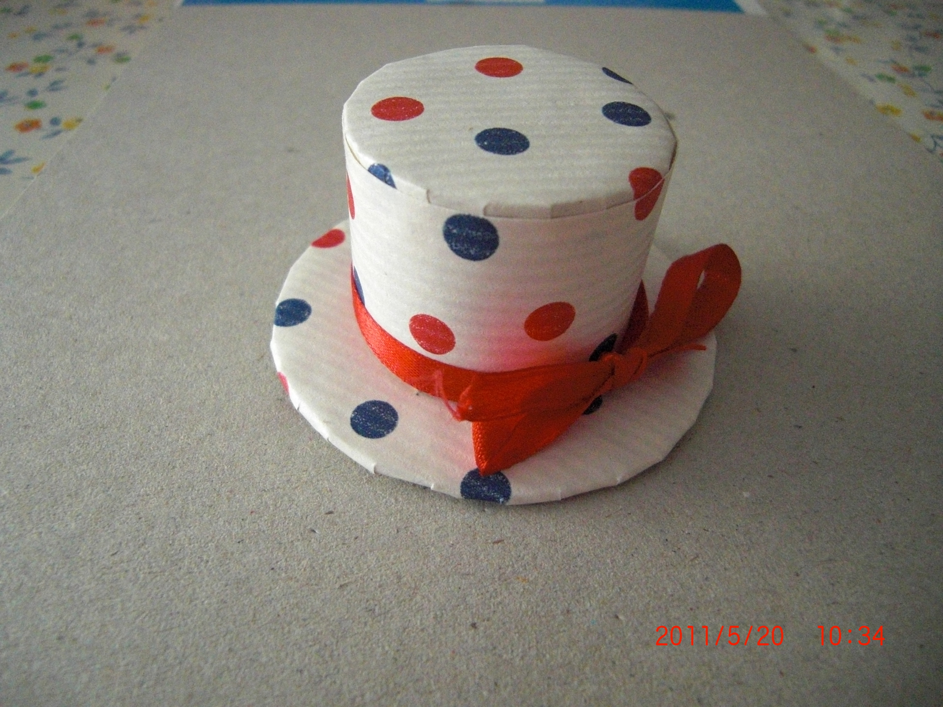 Easy Peasy Cute Pillbox Hat - Recycled, Too!