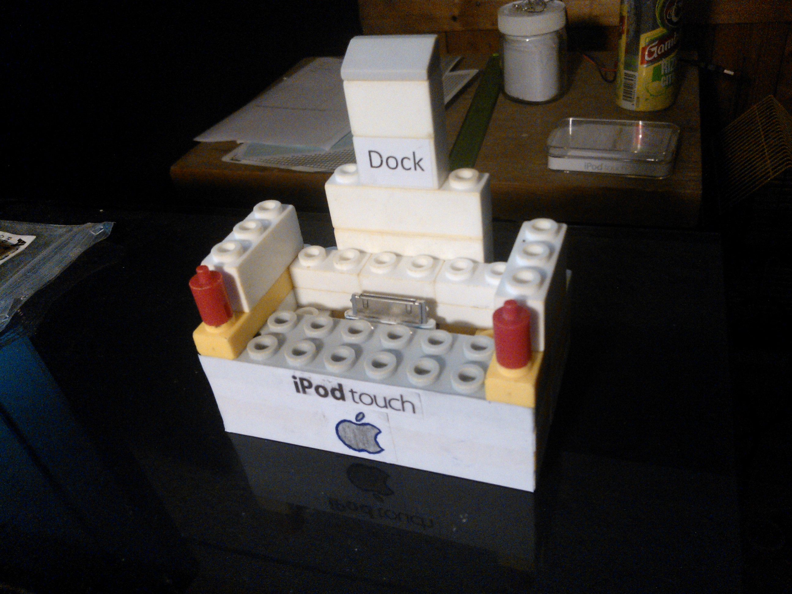 Diy Ipod/Iphone Dock "LEGO" Edition