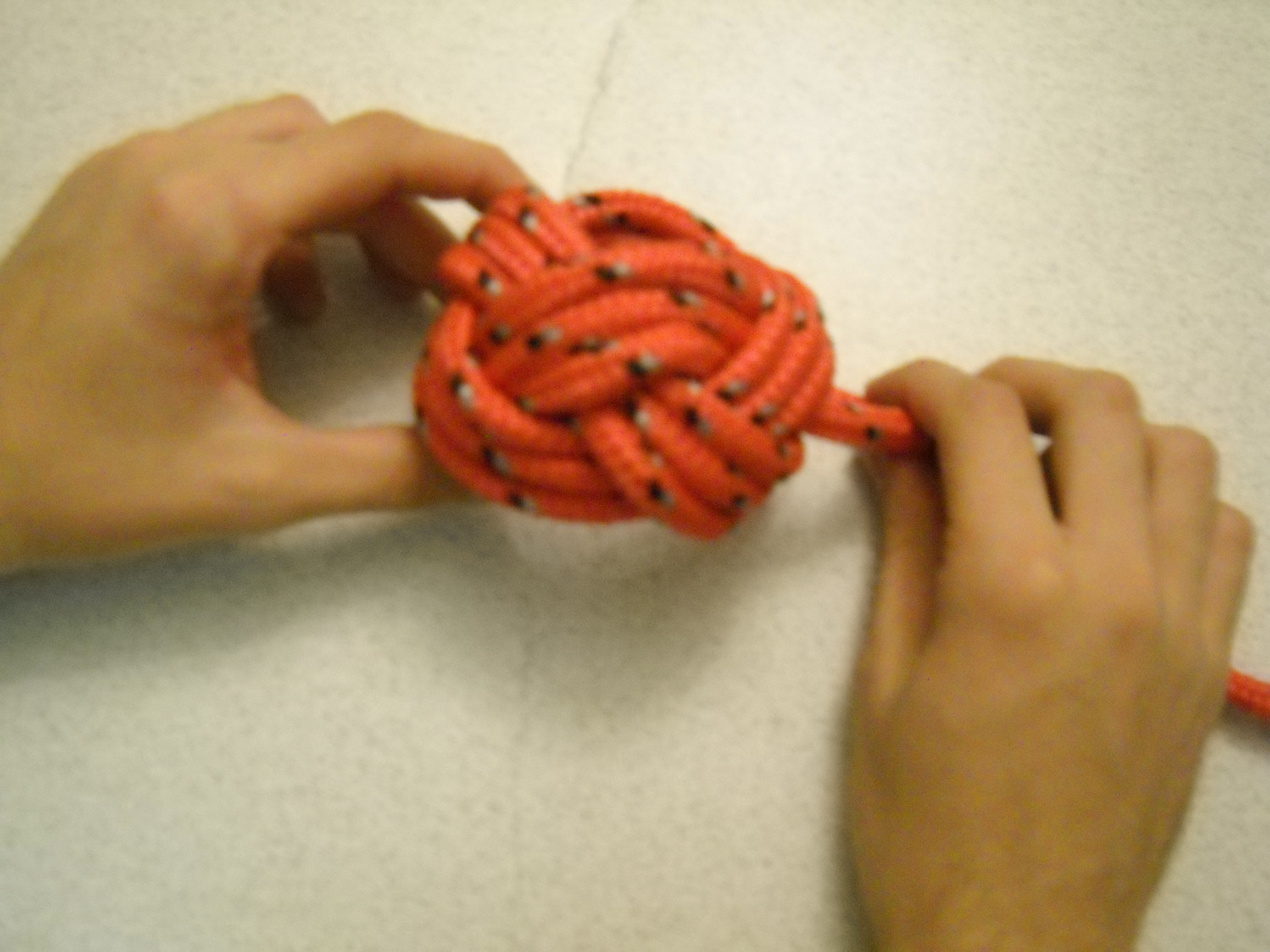 How to tie a Woggle or Turk's Head Knot