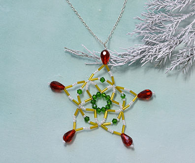 Christmas Necklaces to Make – Long Chain Pendent Necklace With Beaded Snowflake Pattern