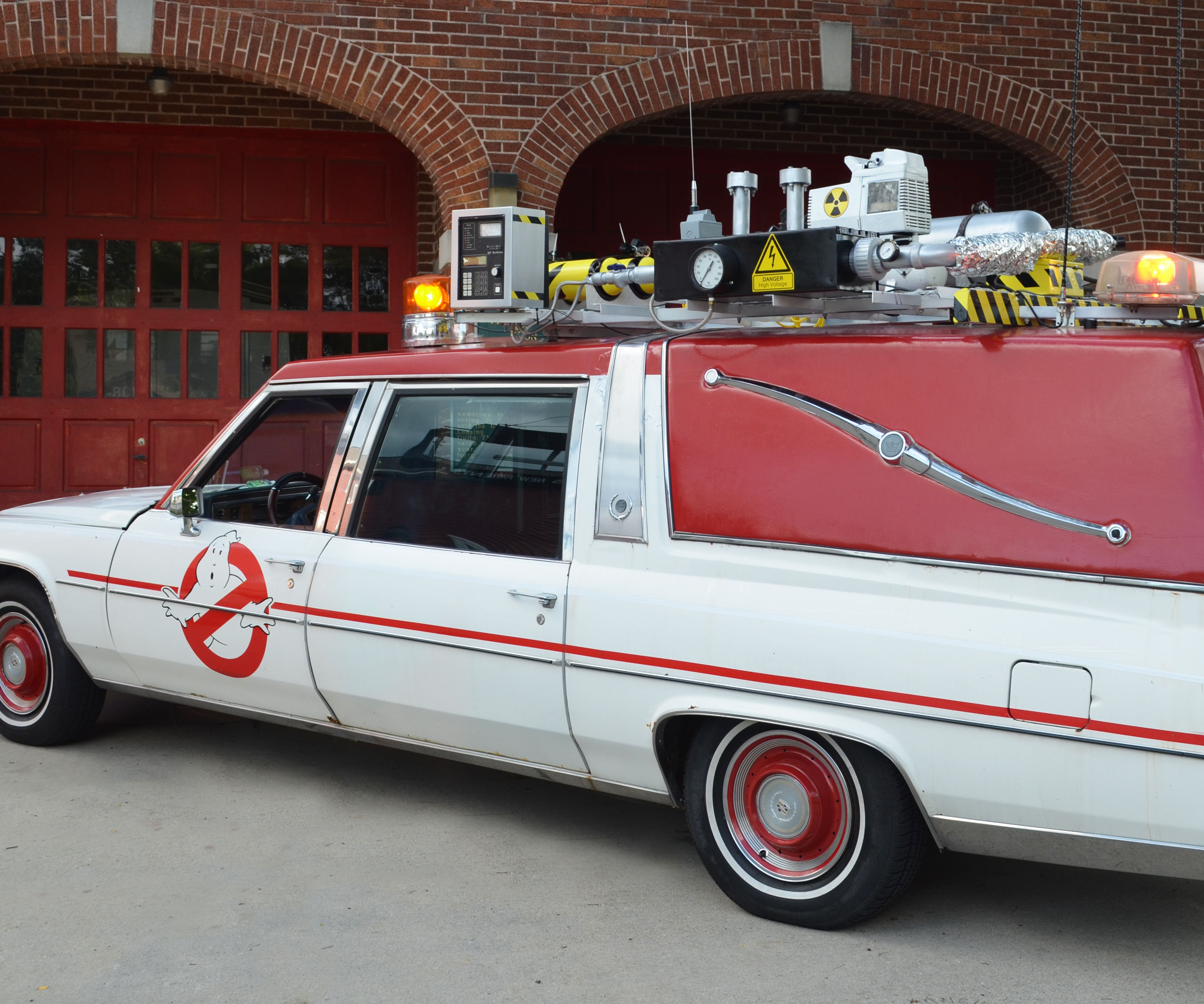 Ghostbusters Ecto-1