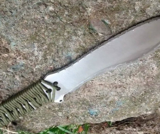 Survival knife 3