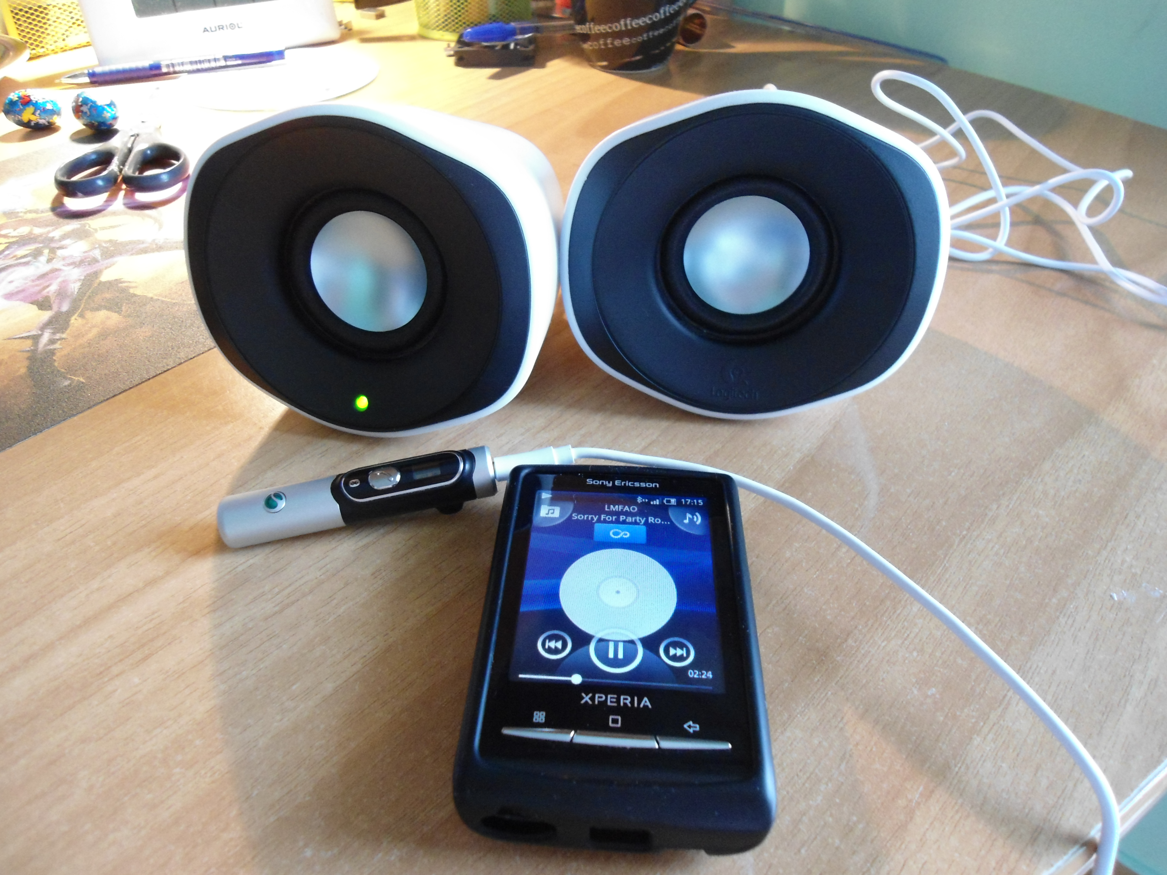 Cheapy iPhone/Android wireless docking station