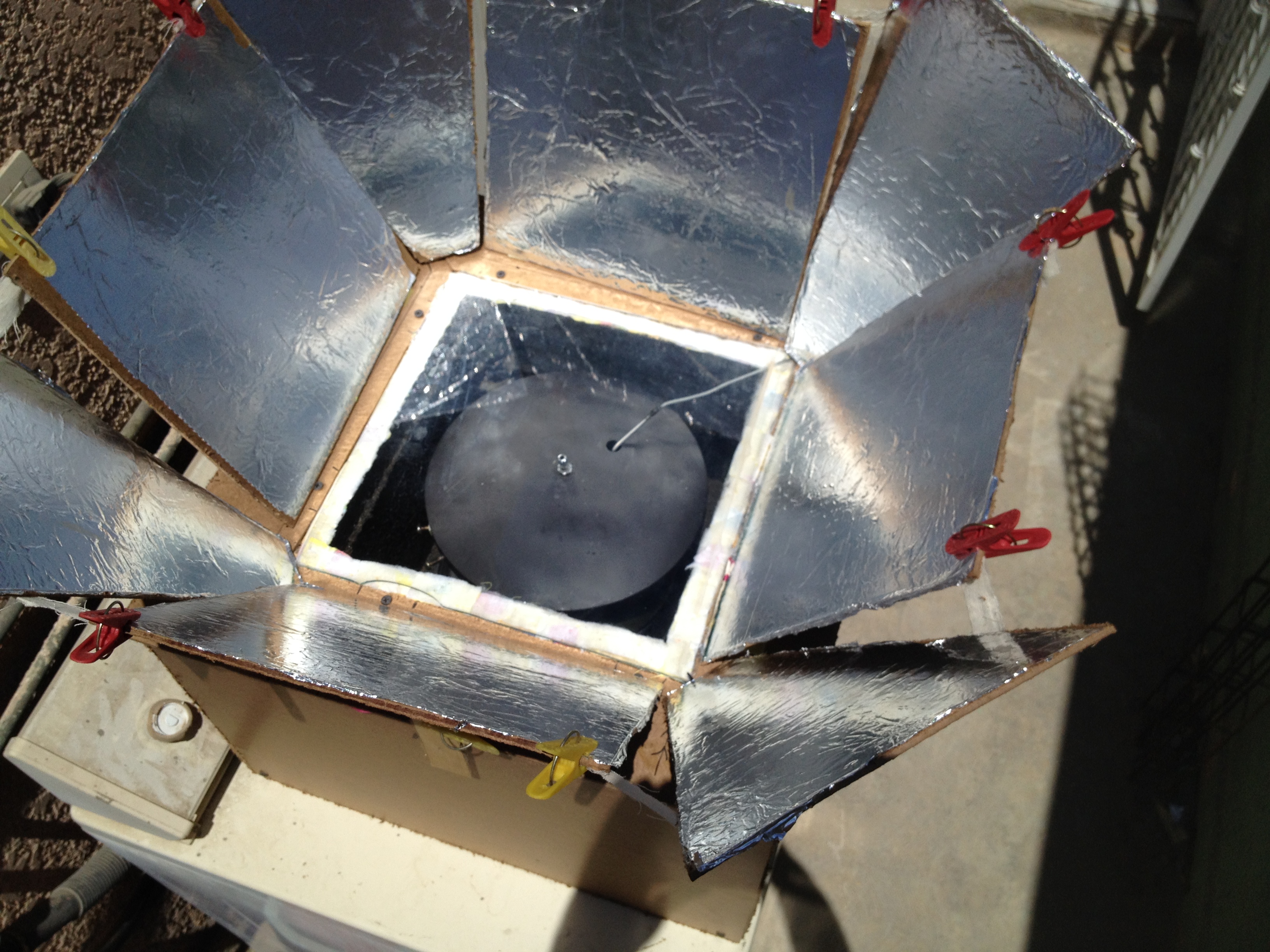 Under $10 solar box cooker