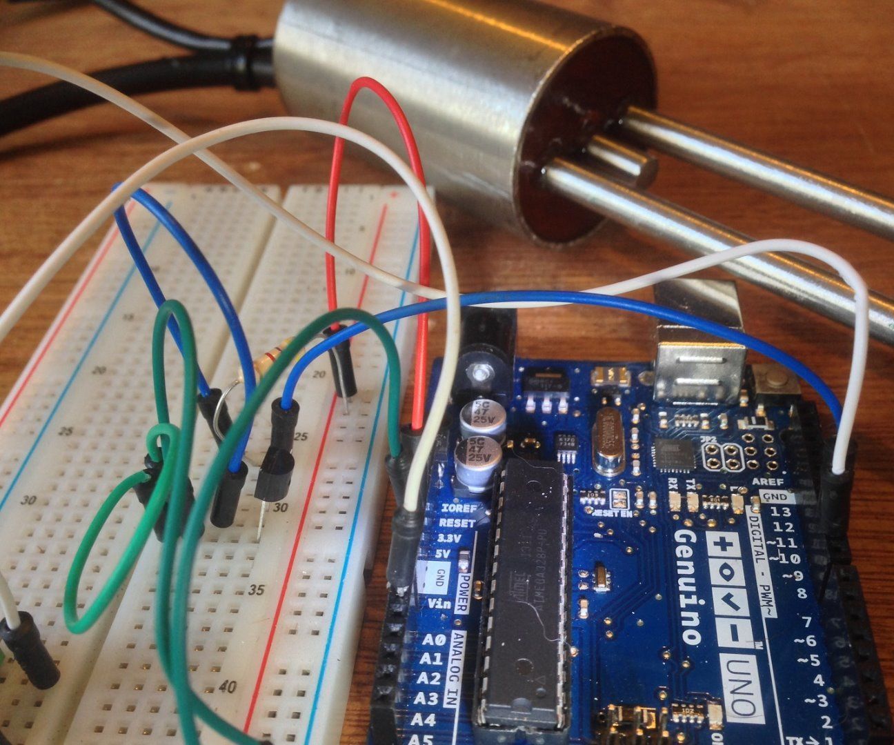 Arduino Soil Probe Using DS18B20 and DIY Moisture Hardware