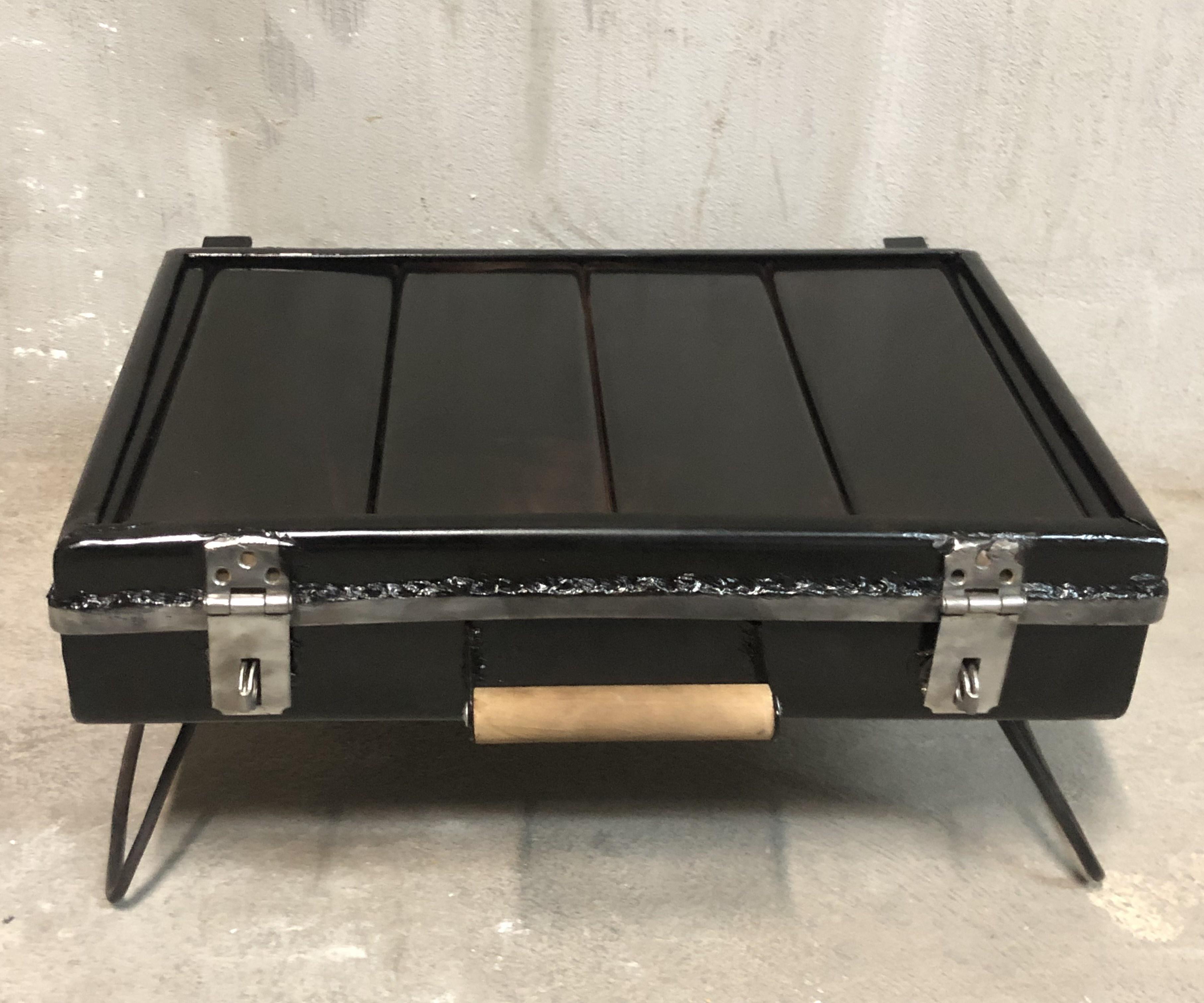 PORTABLE GRILL