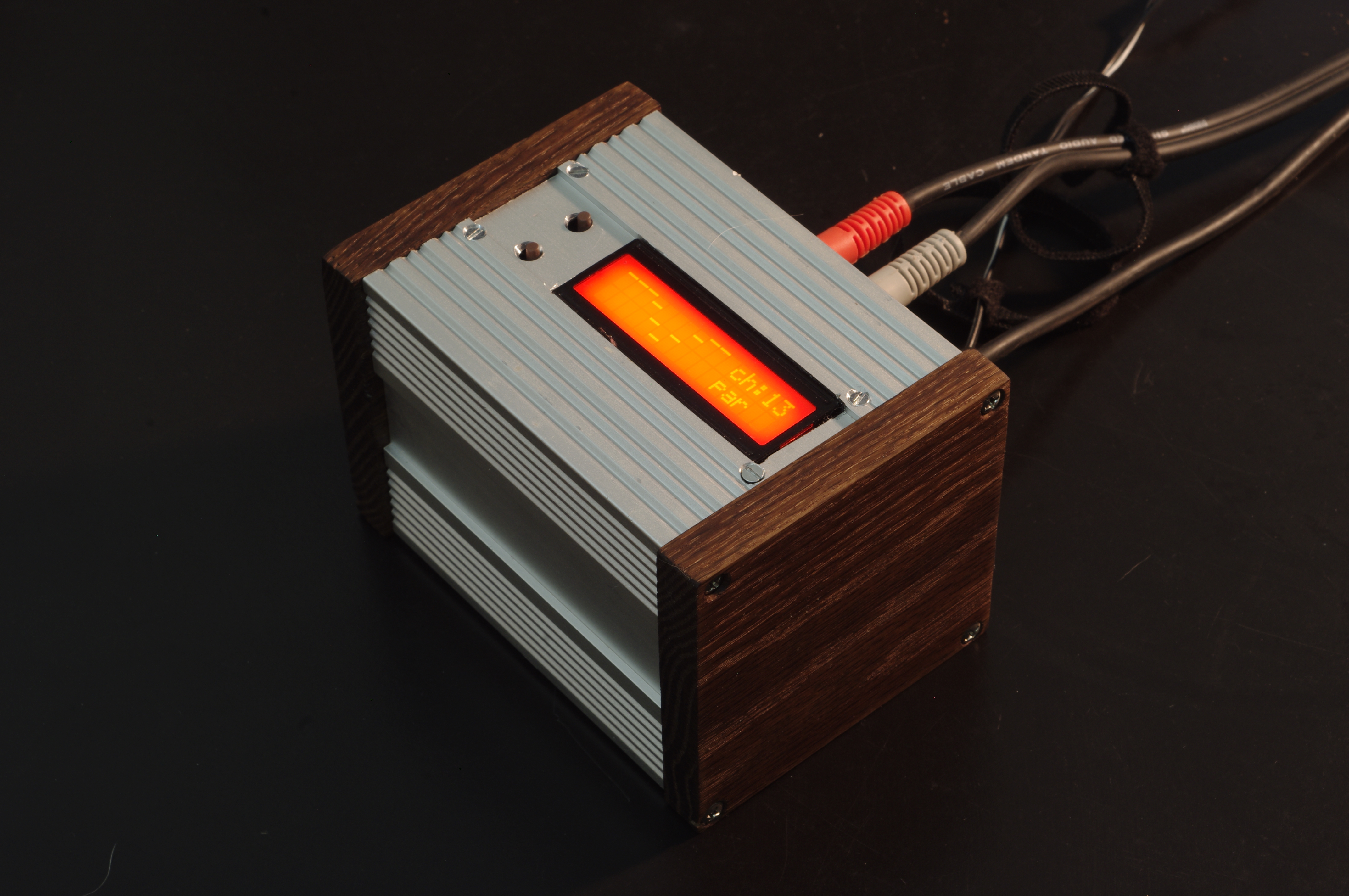 Zeta Reticuli: MIDI controlled 10-band EQ and multiple external effect interface