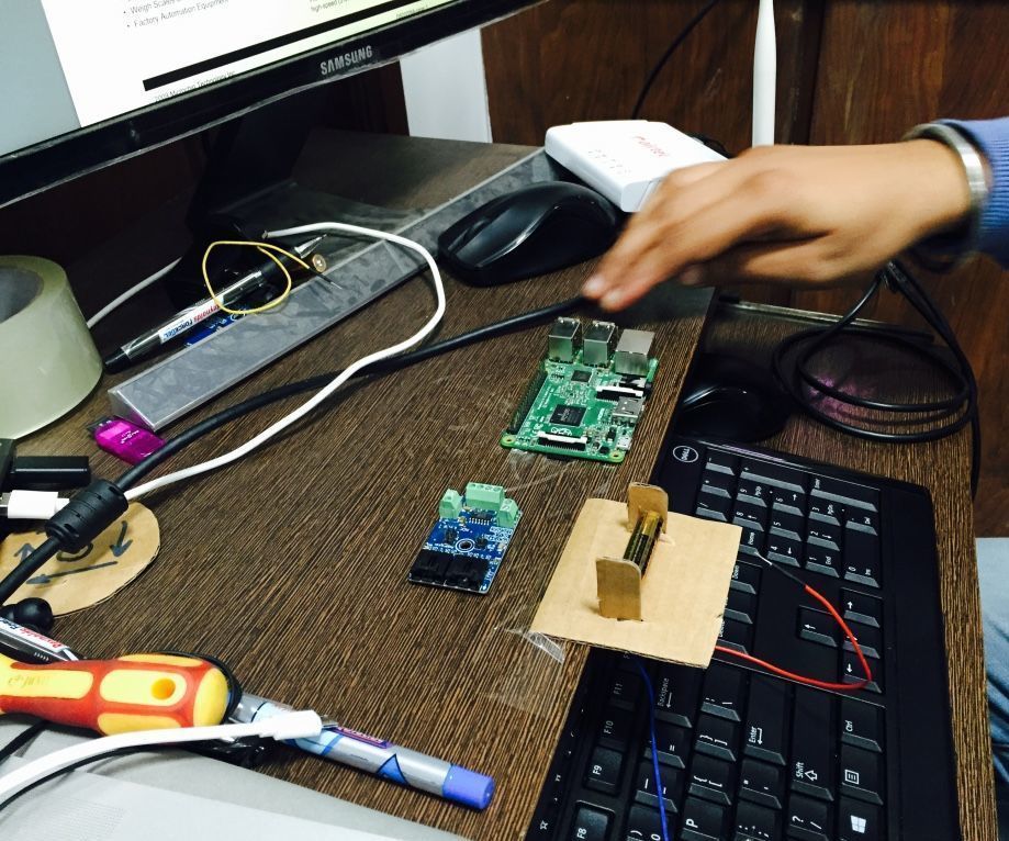 A/D converter with MCP3428 and Rasberry pi