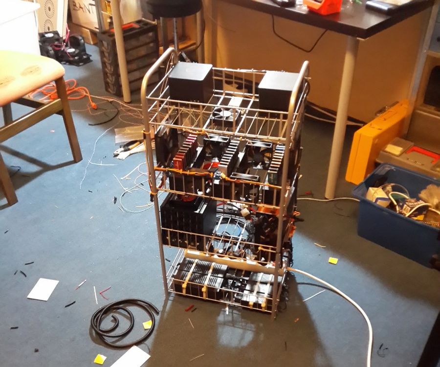 Build Your Own Portable Bitcoin Mining Rig / Battlestation