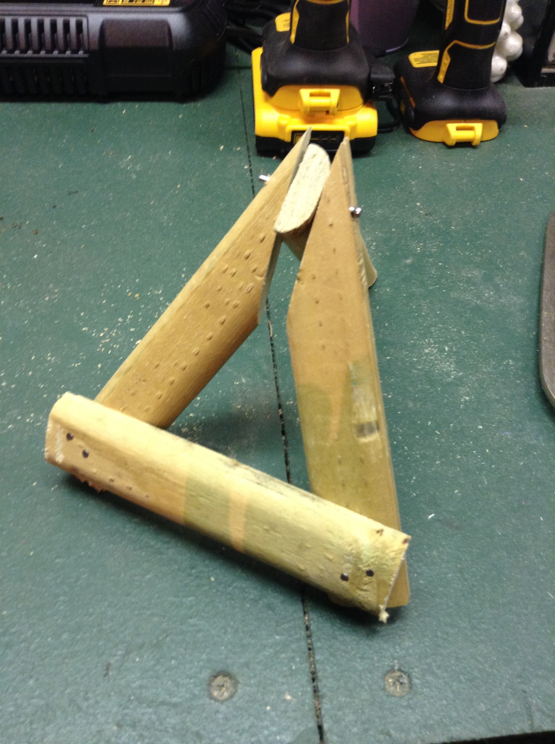 Wood iPod Stand