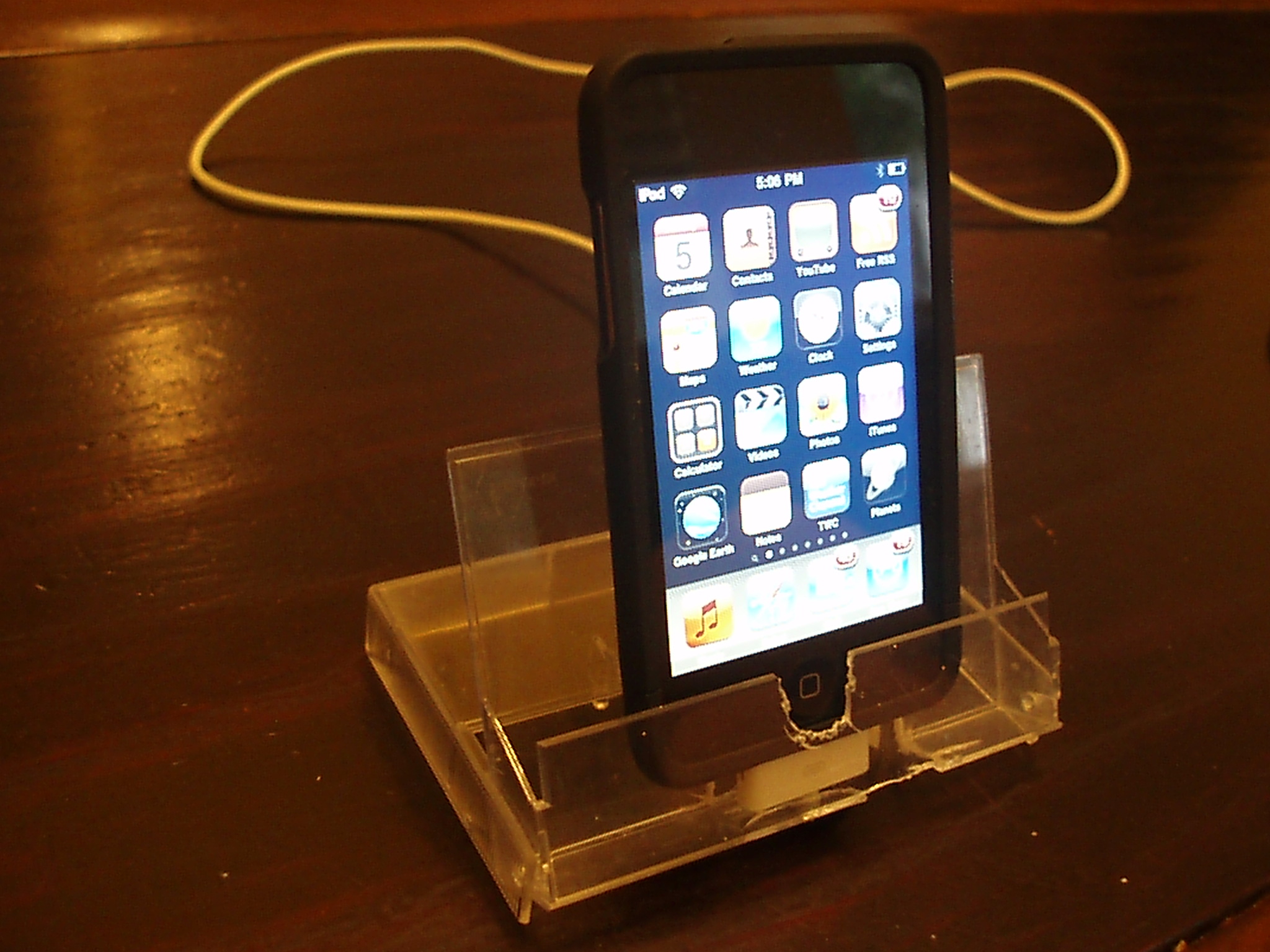 ipod touch dock from cassette case