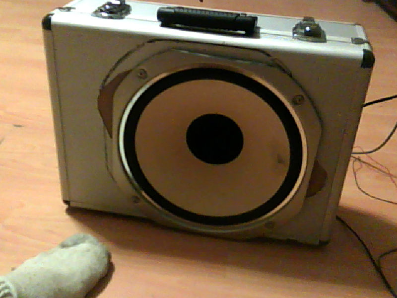 Super Simple "BassCase" Sub-woofer briefcase idea