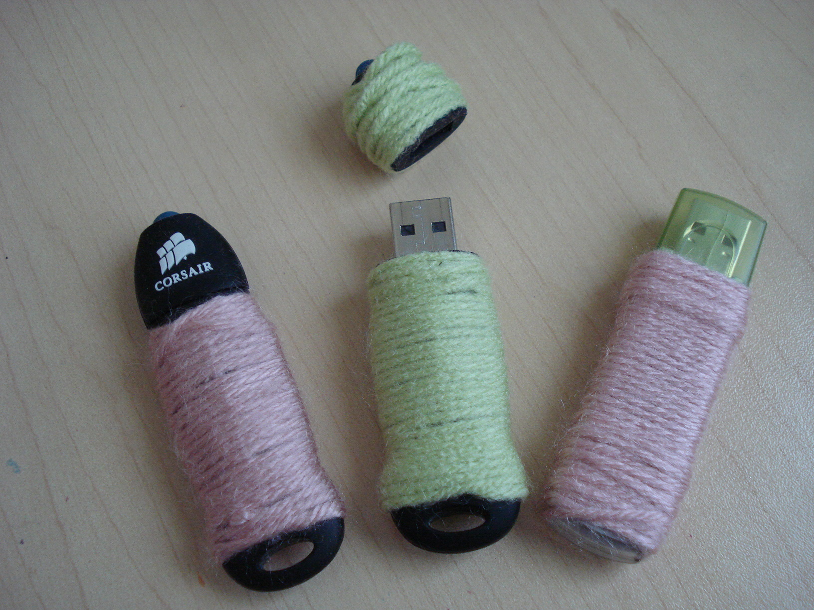 Yarn Wrapped USB Flash Drives (in less than 10 minutes)