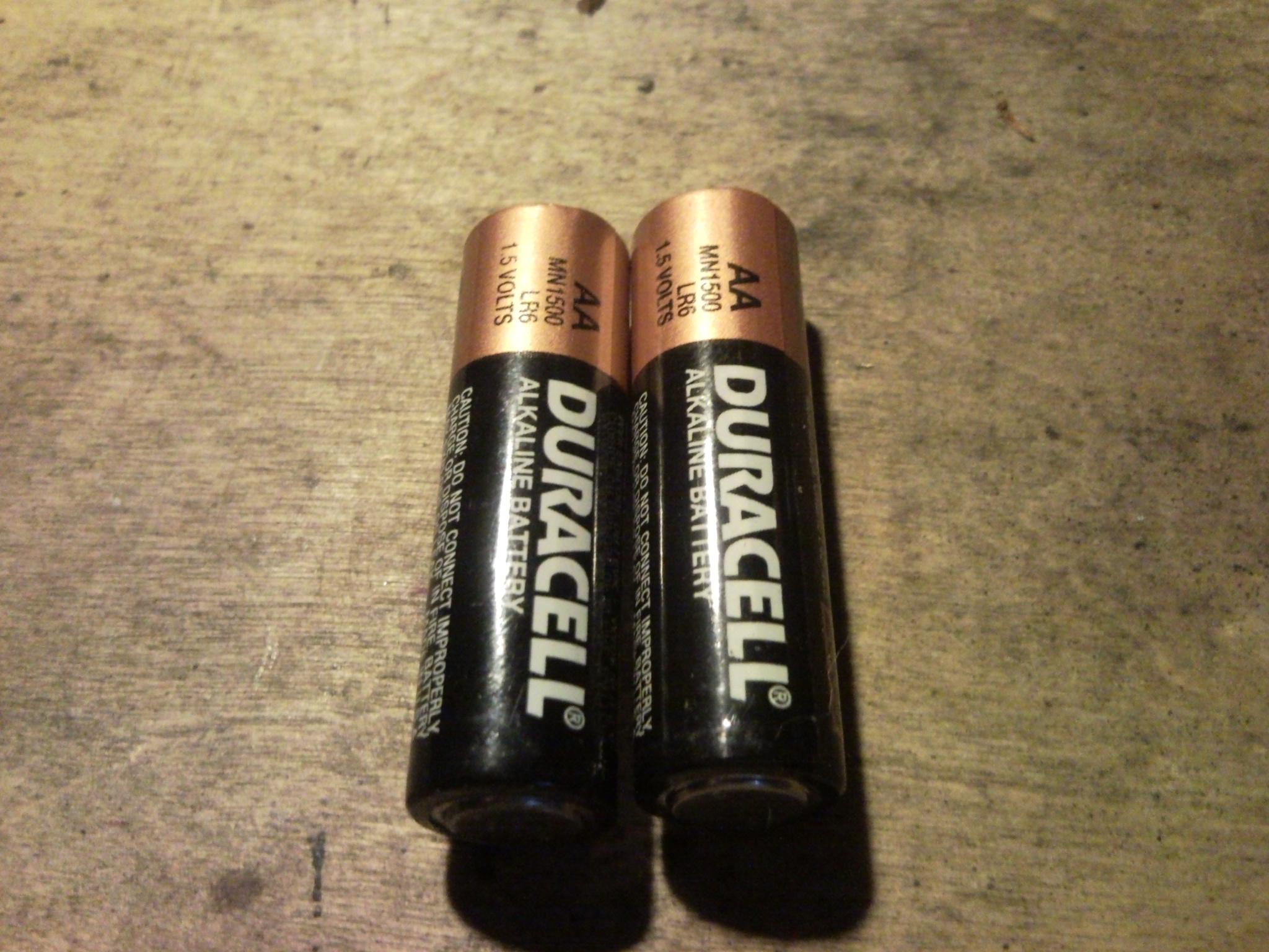 DIY 3.7 VOLT Lithium ion HACK SO I DON'T HAVE TO KEEP BUYING BATTERIES.