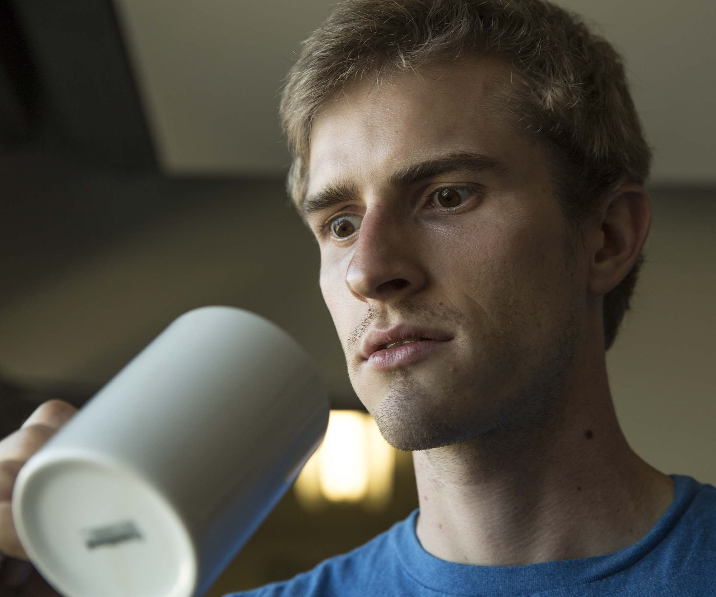 Heighten your anxiety with a mirror in your coffee cup
