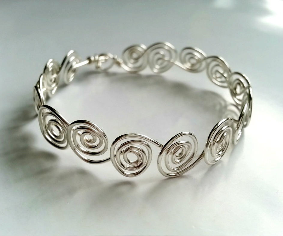 DIY Swirly Wire Bracelet