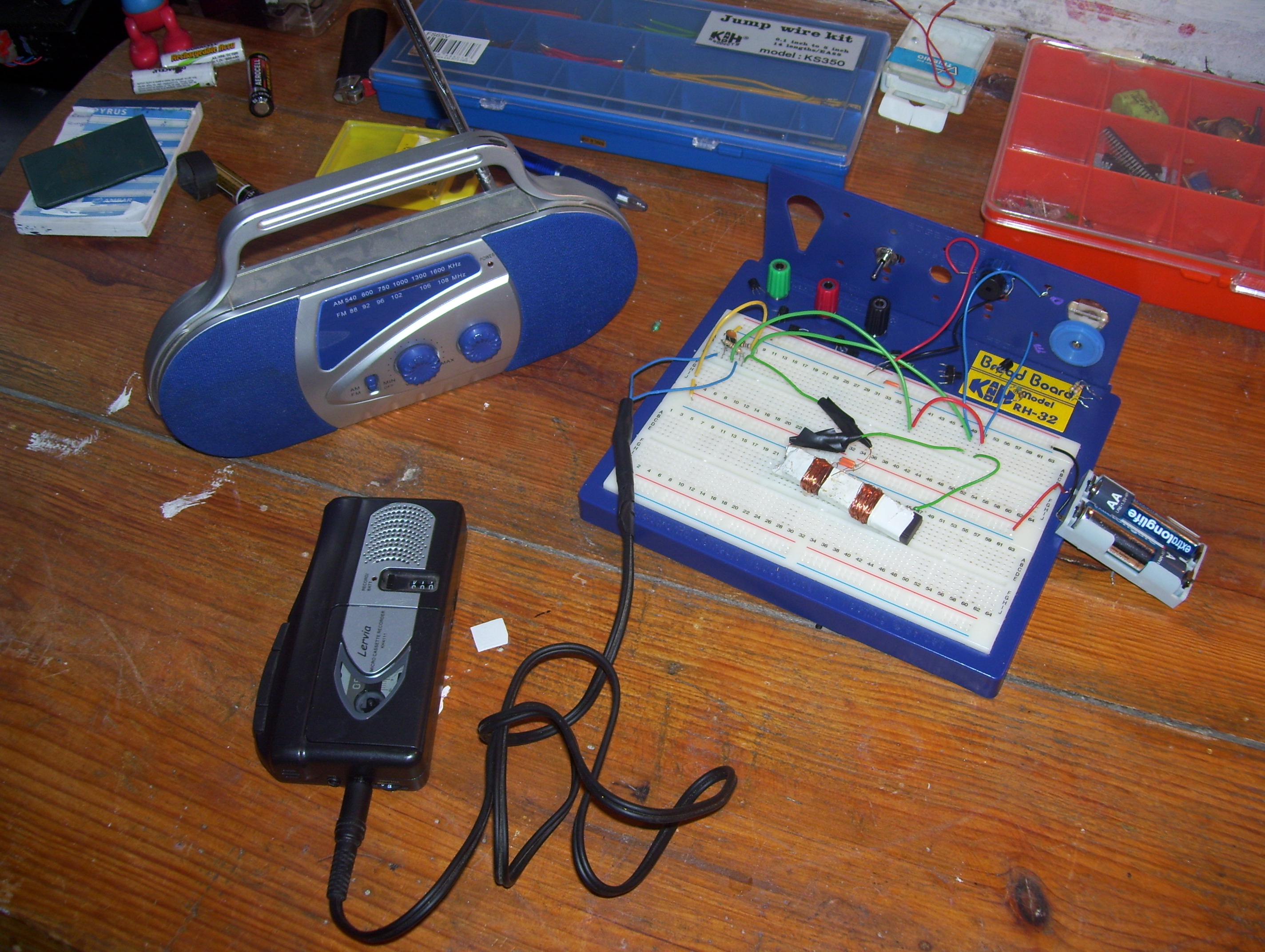 How to make the simplest AM transmitter