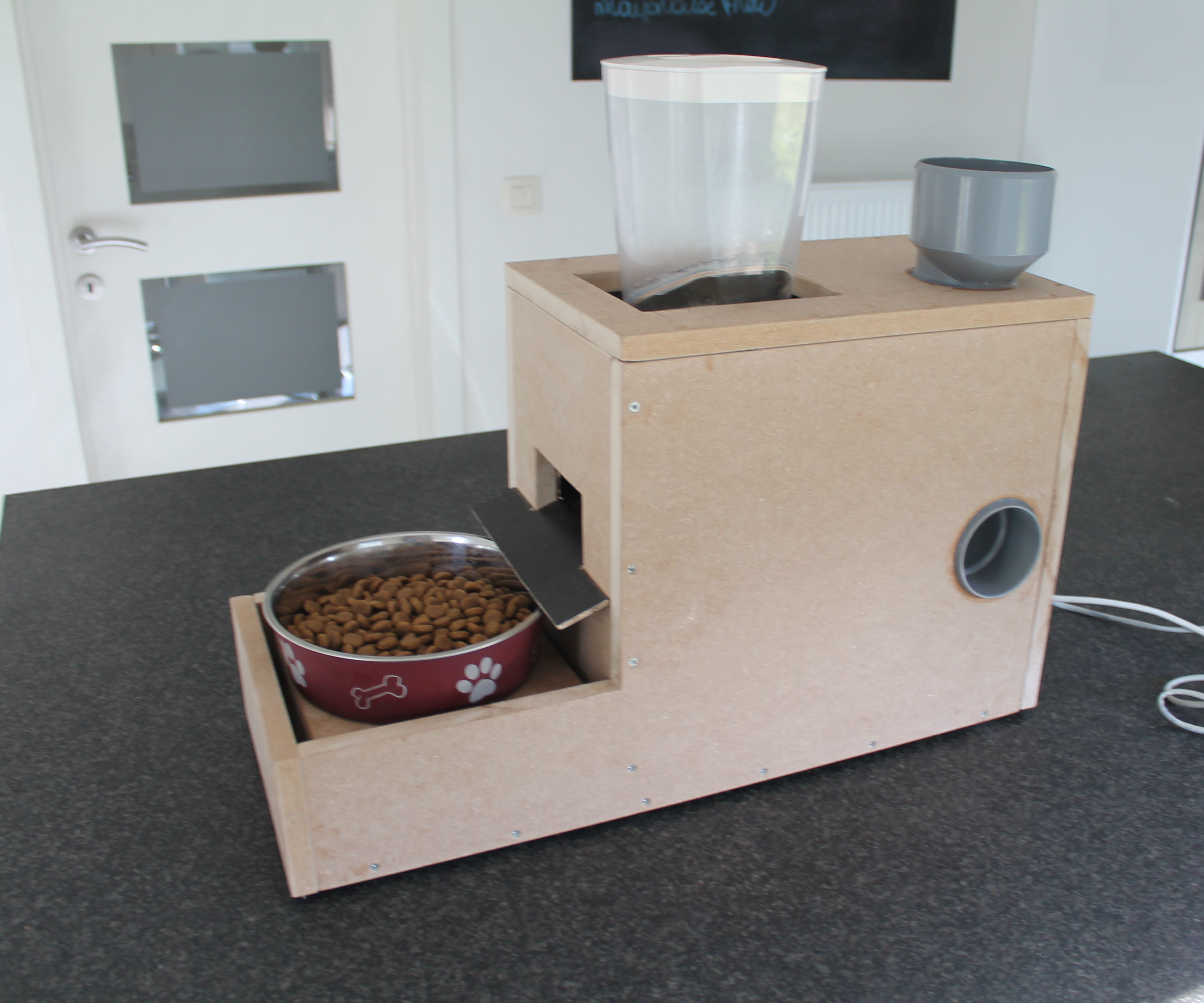 Automatic Dog Feeder