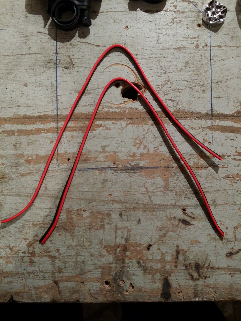 07A-CUT POWER CABLES AND SOLDER THEM ONTO THE POWER INPUTS IN THE LAMPS RED ON POSITIVE BLACK ON NEGATIVE.jpg