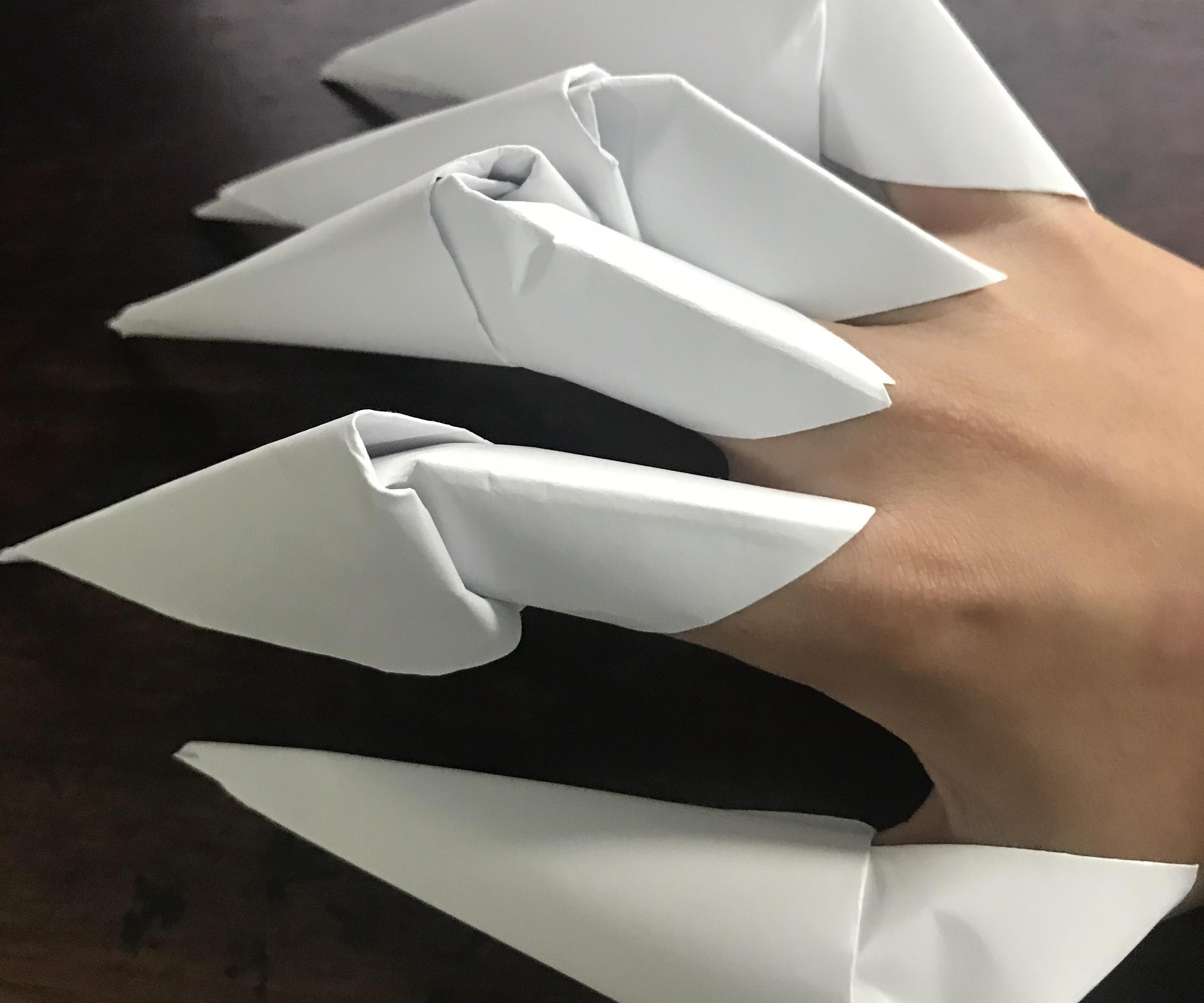 How to Create a Paper Claw