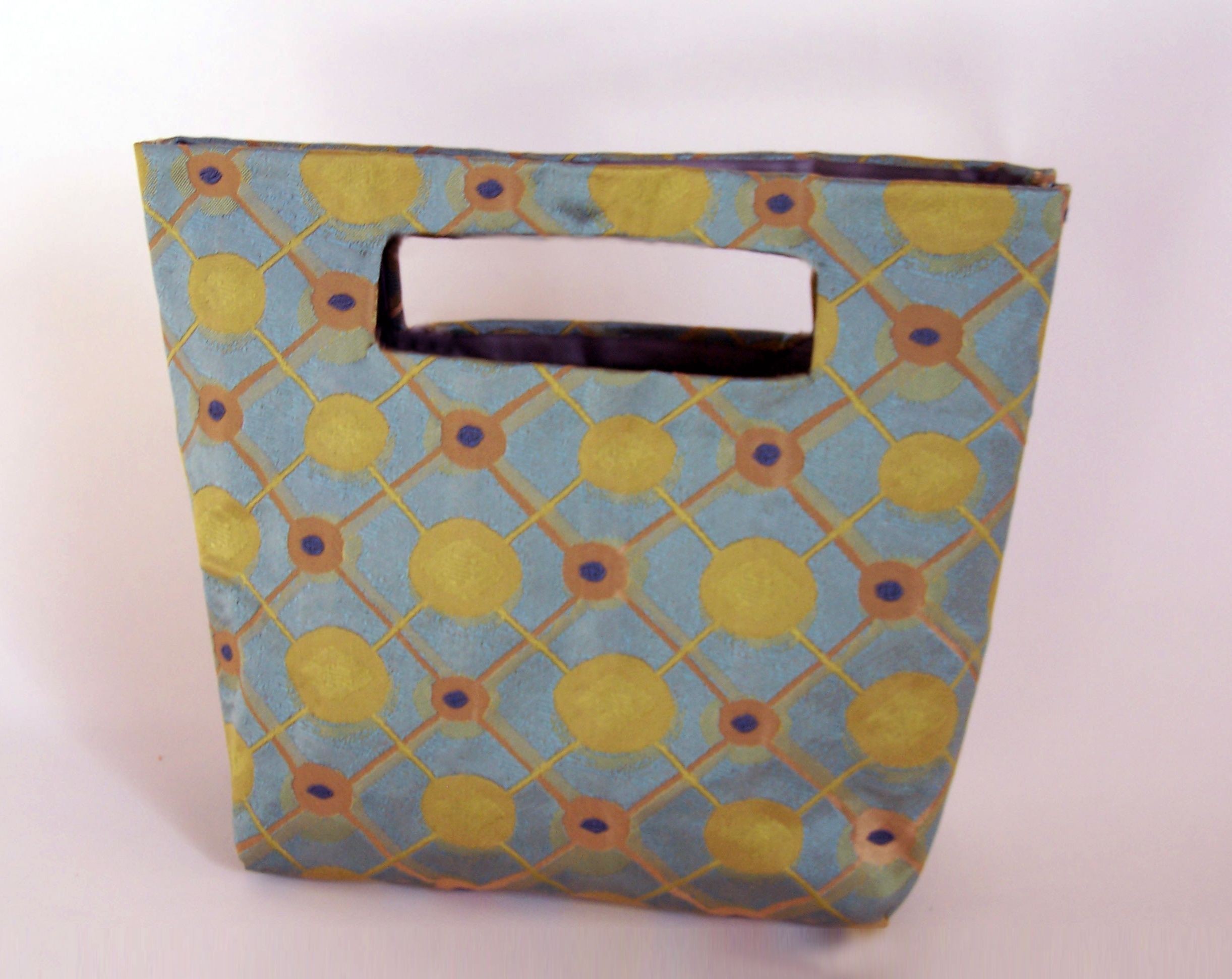 Duct Tape No-Sew Tote