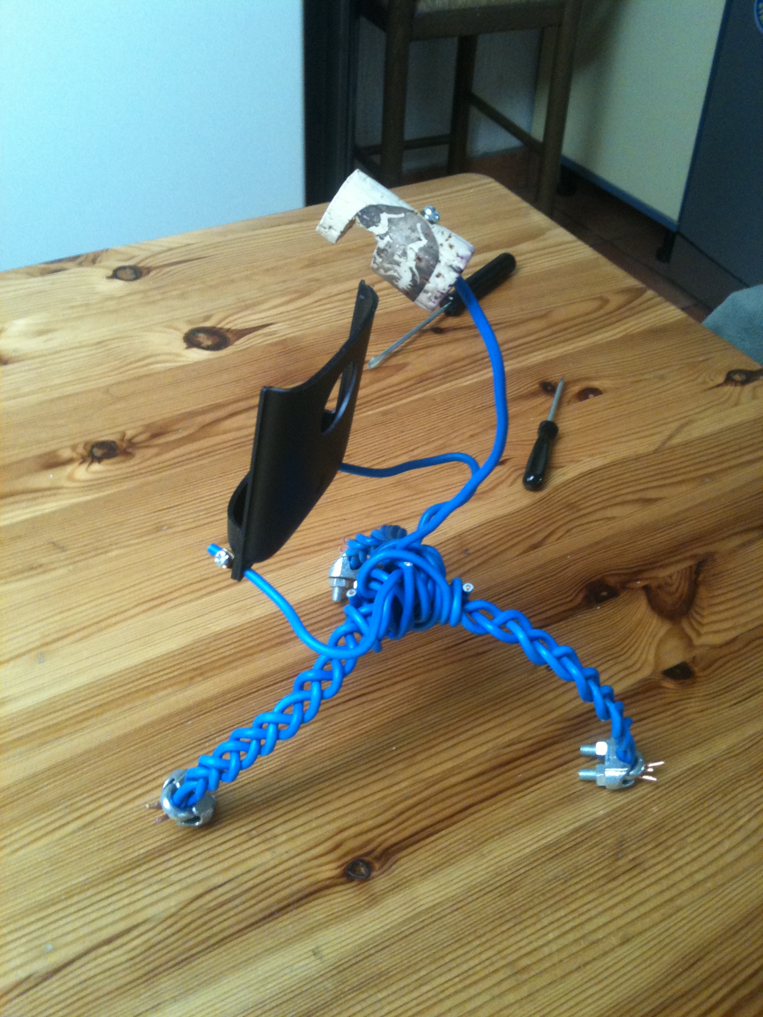Cheap and sturdy iPhone tripod/holder